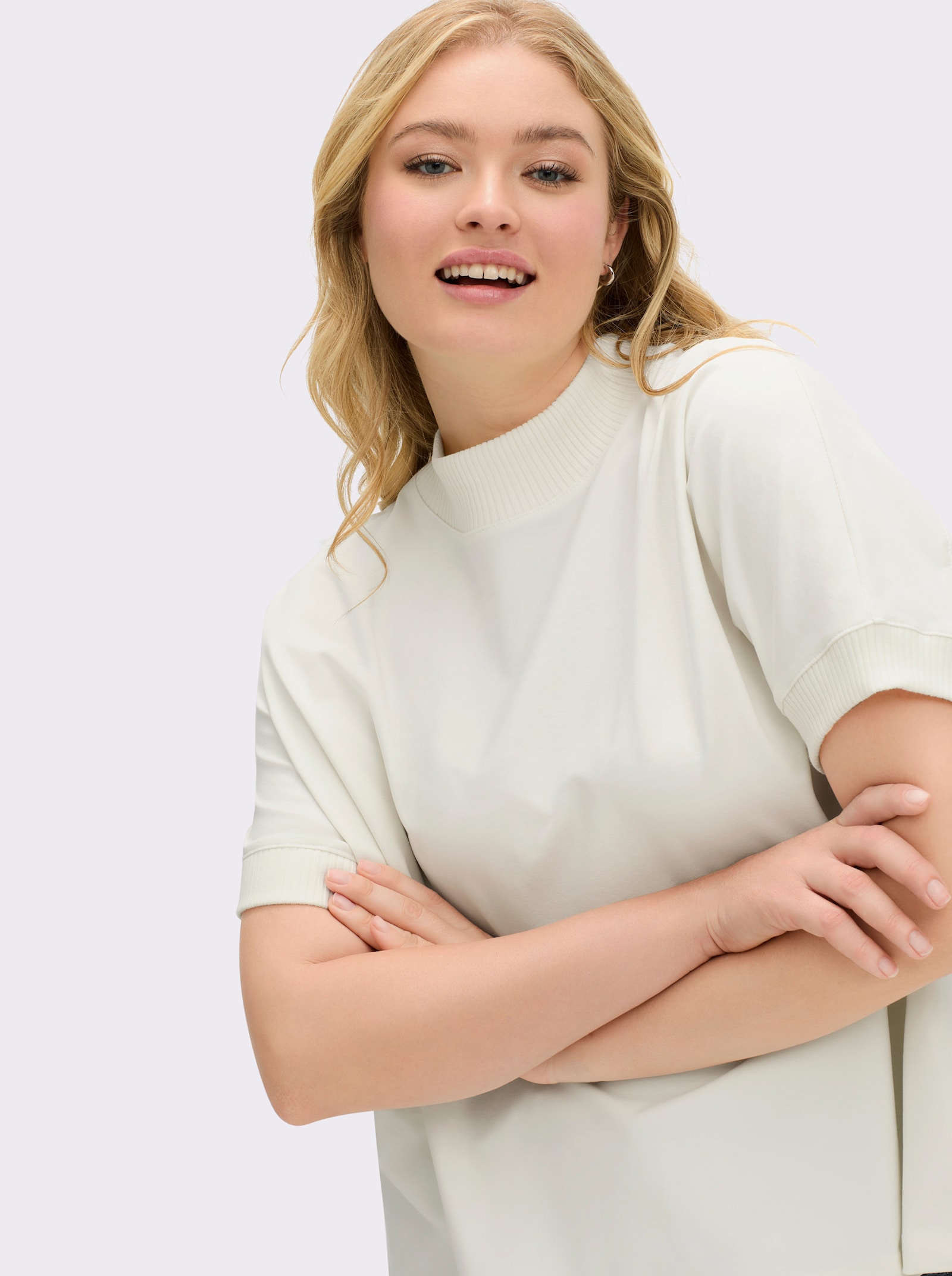 Stehkragenshirt mit Fledermaus-Ärmeln - ecru
