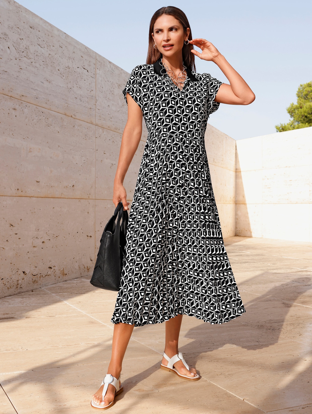 Druckkleid - schwarz-champagner-bedruckt