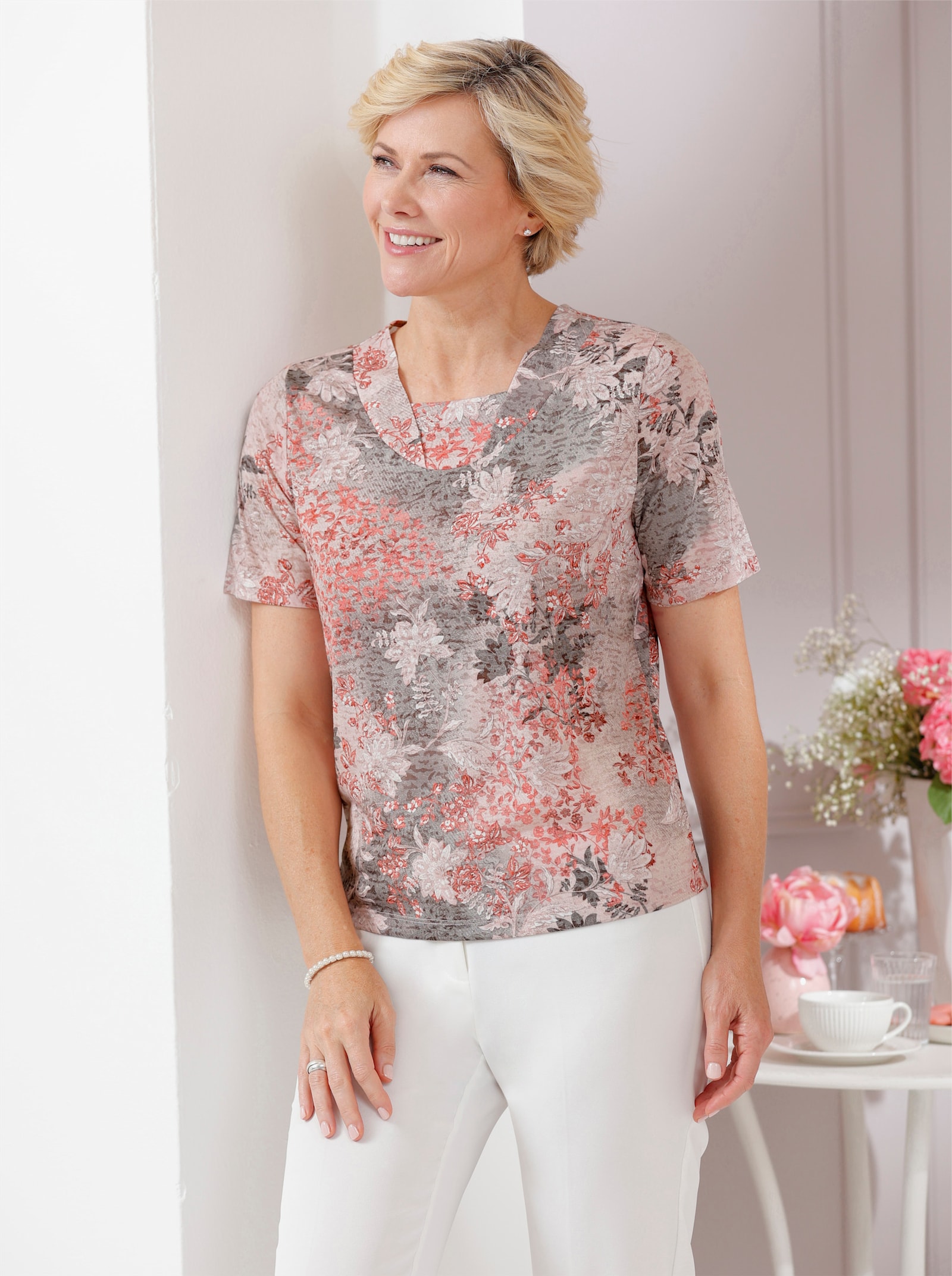 Kurzarmshirt im floralen Dessin - flamingo-grau-bedruckt