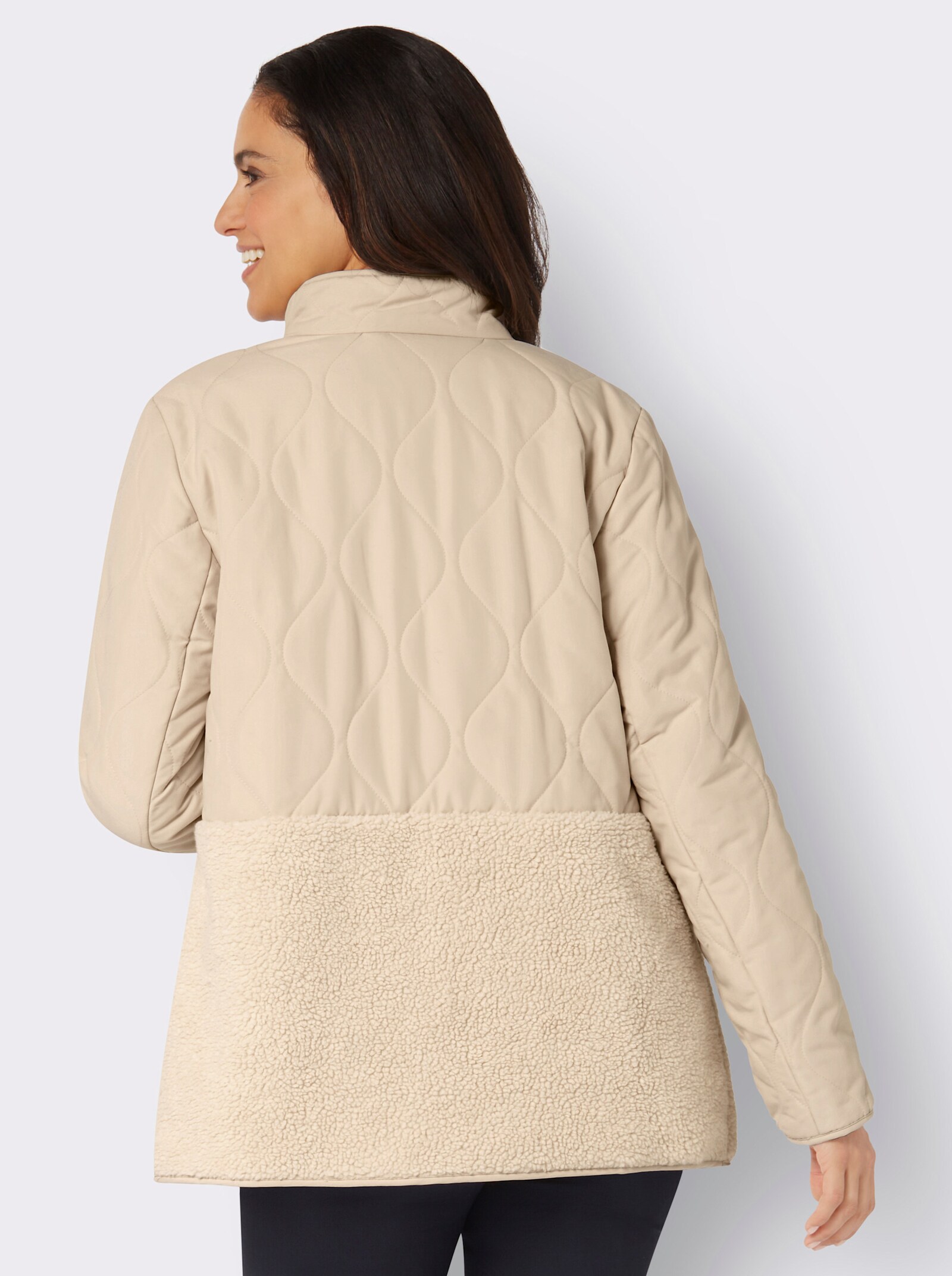 Steppjacke mit Teddyfutter und abgerundeten Kanten - sand