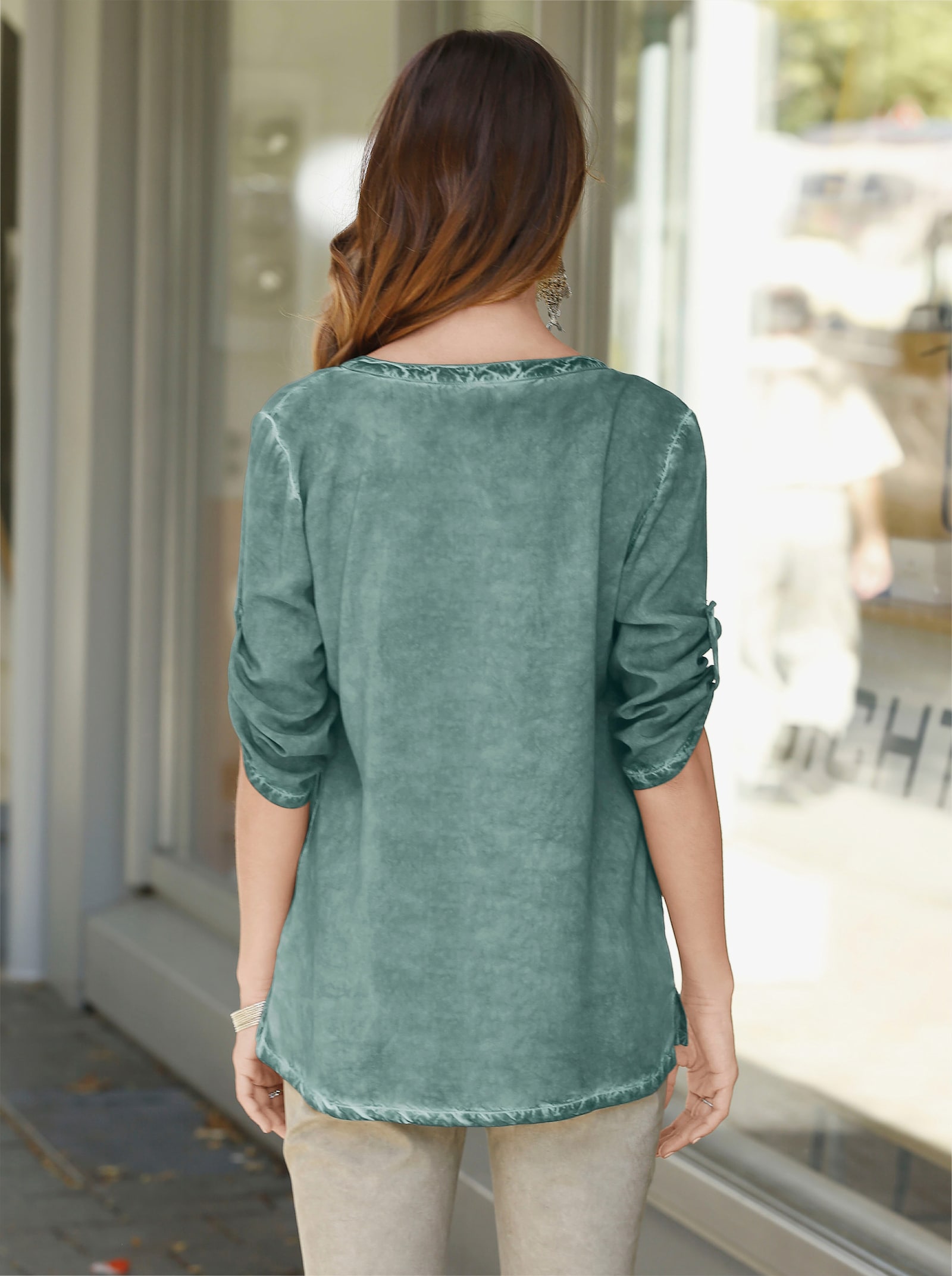 Tuniek in oil dyed-wassing - resedagroen