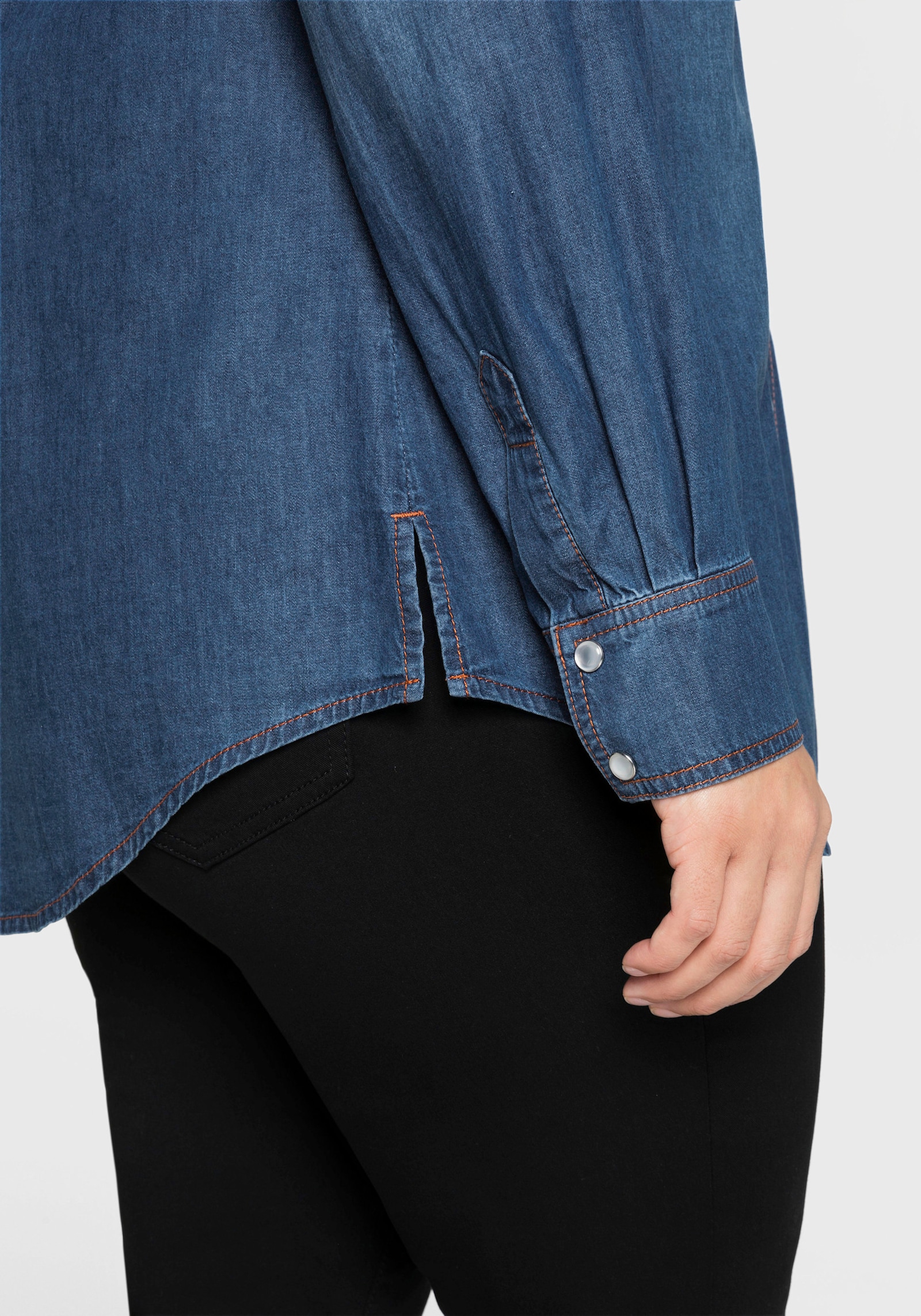 sheego Jeansbluse mit Druckknöpfen - blue denim
