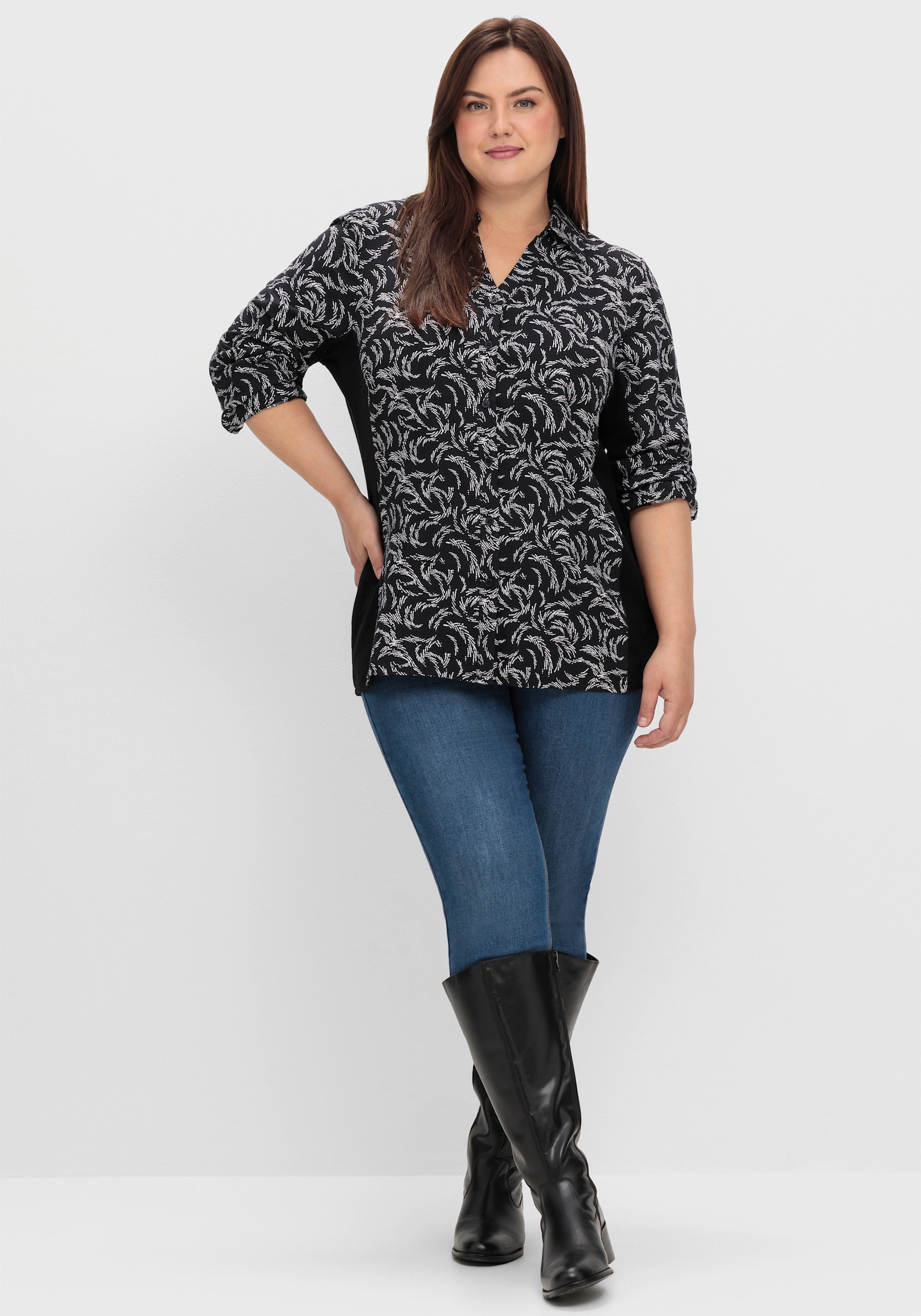 sheego Hemdbluse mit Alloverprint - schwarz-weiss-gemustert