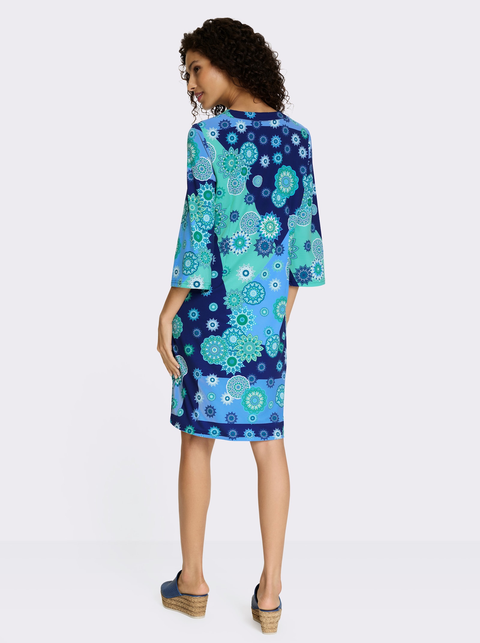 heine Jerseykleid mit Blumenprint - royalblau-grün-bedruckt