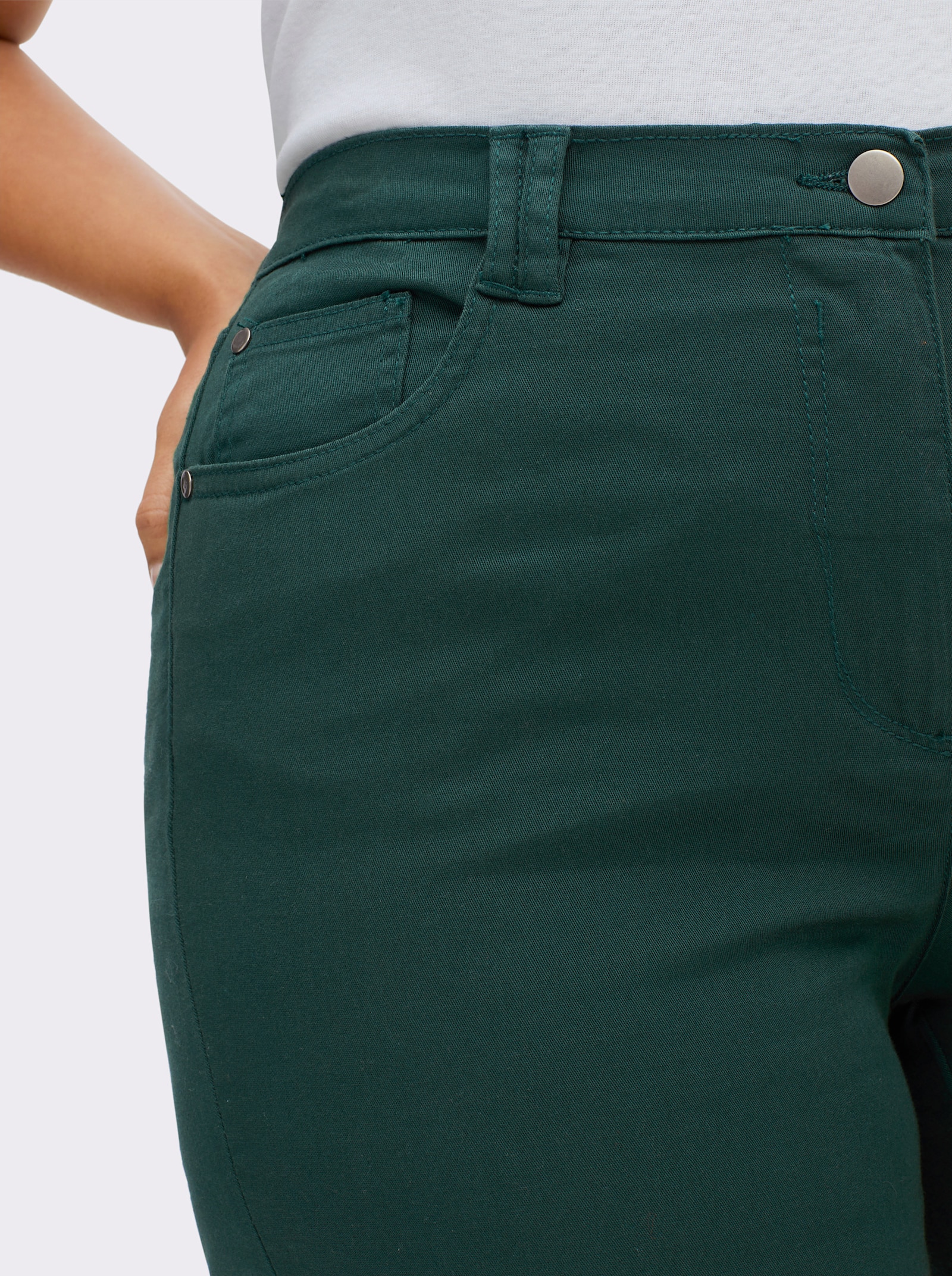 Stretch-Hose mit Nieten an den Taschen - tannengrün