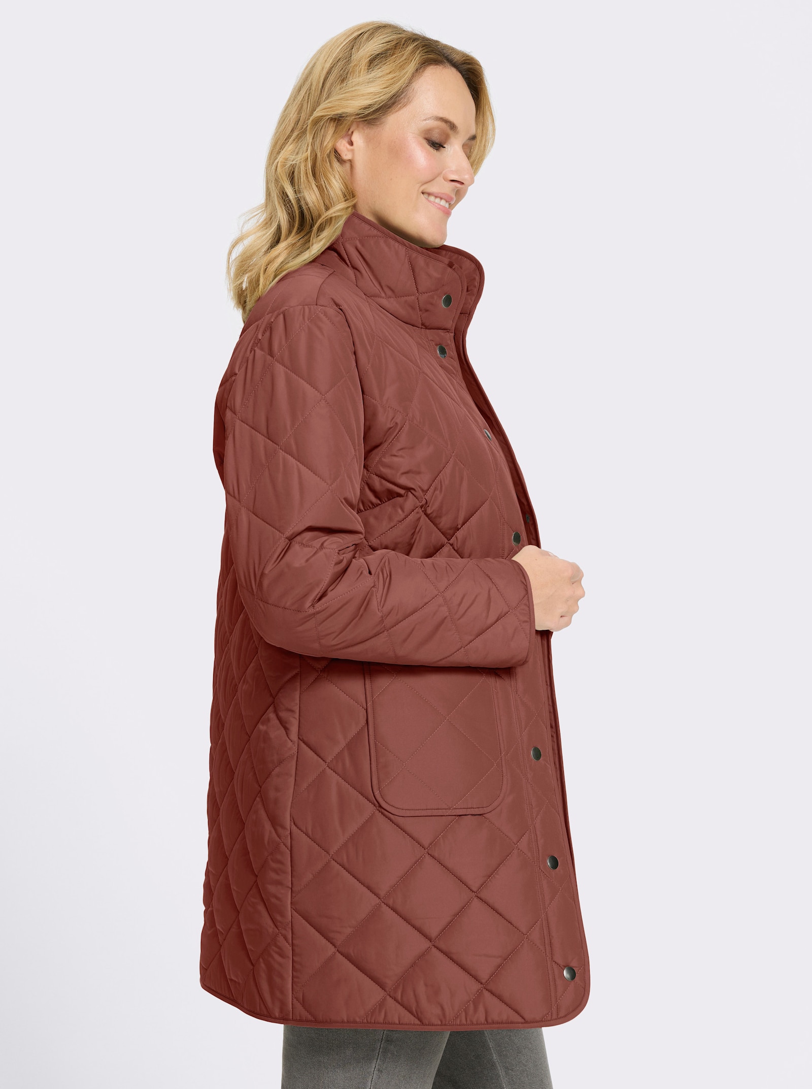 Longjacke mit quadratischem Steppmuster - rotbraun