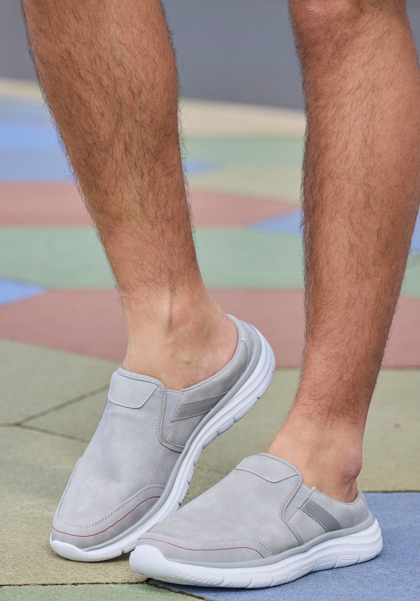 John Devin Sabot - hellgrau