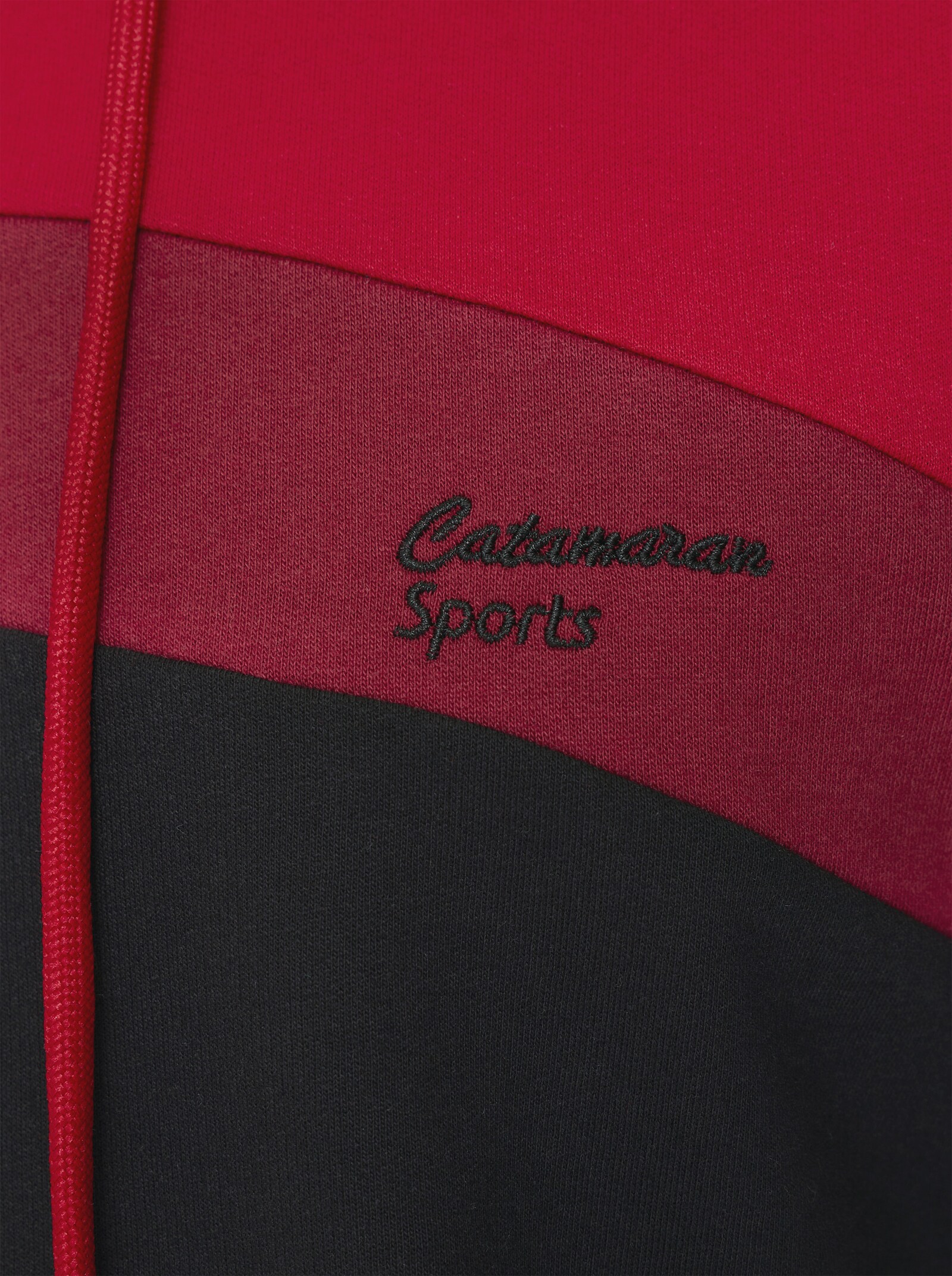 Catamaran Sports Sweatshirt mit weitenregulierbarem Kragen - schwarz-rot