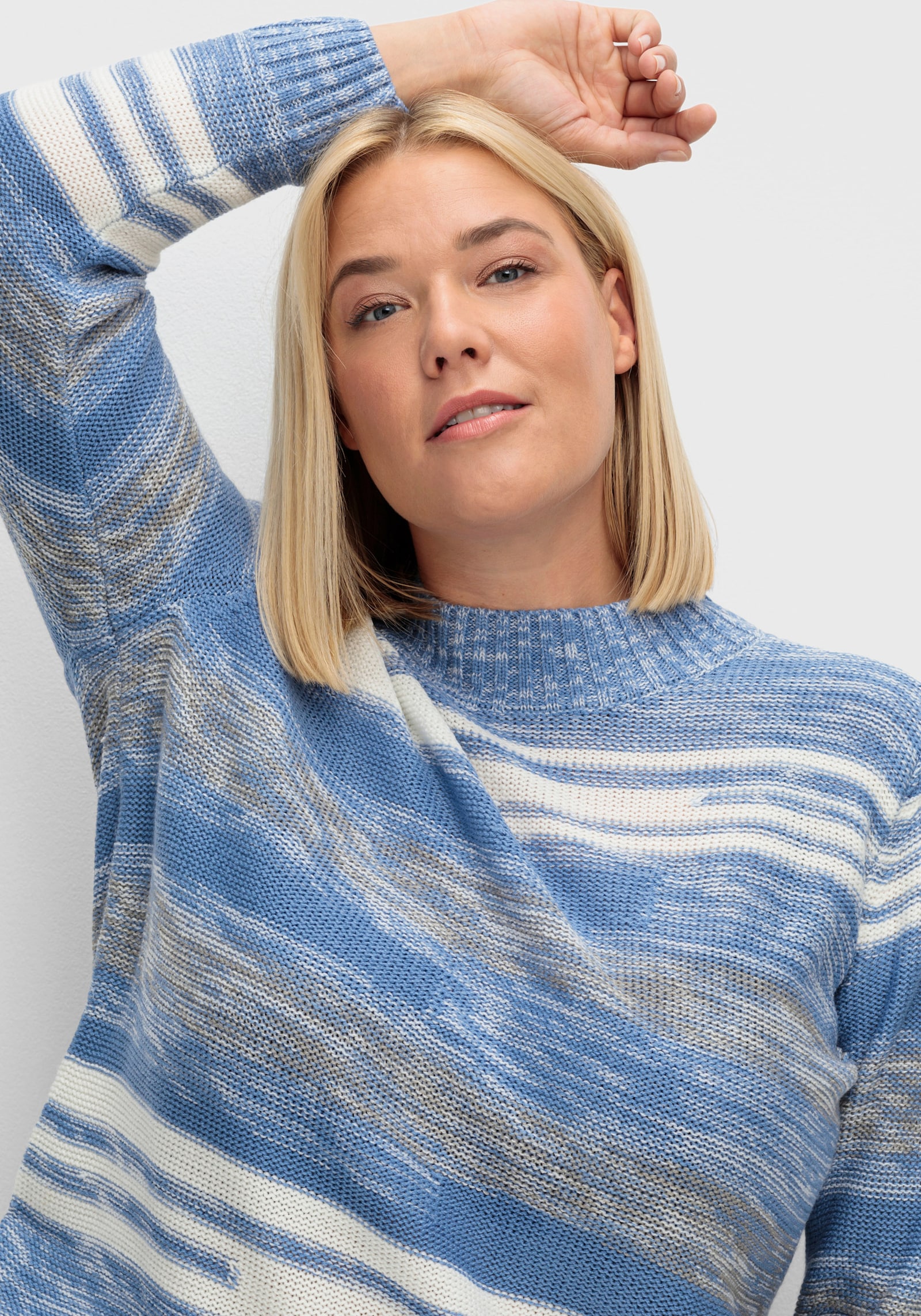 Stehkragenpullover mit Streifen-Muster - blau-meliert