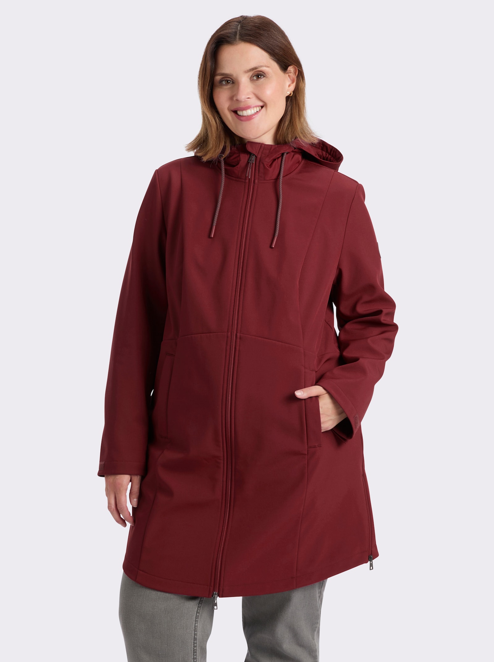 sheego Softshelljacke mit regulierbaren Seitenschlitzen - bordeaux