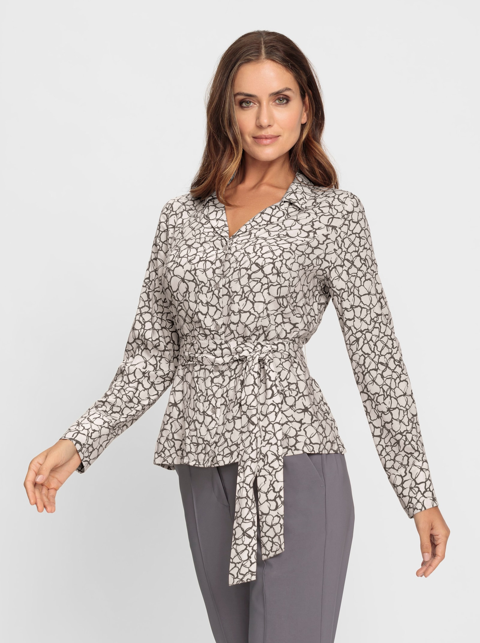 heine Druckbluse mit Bindegürtel - sand-anthrazit-bedruckt