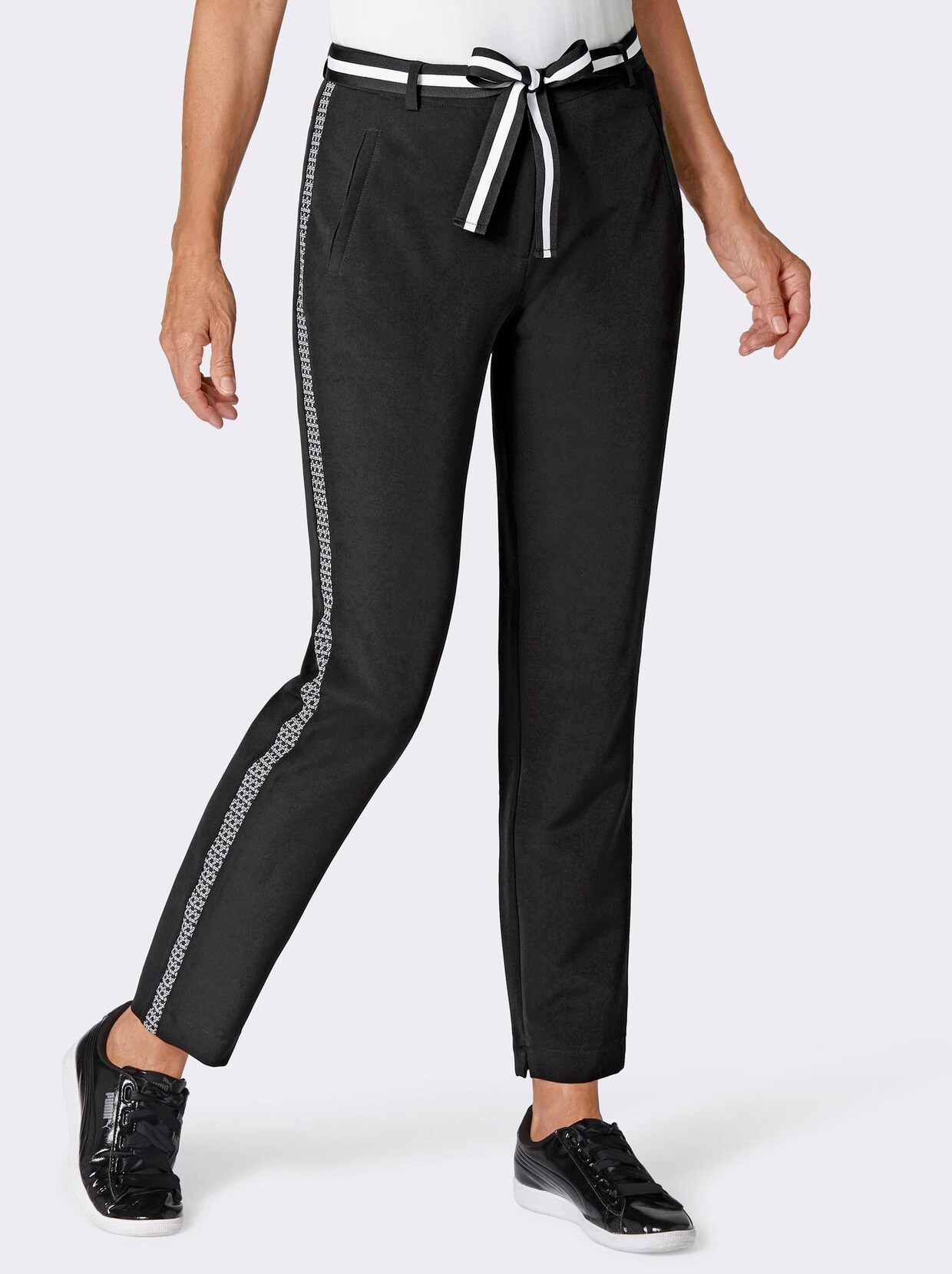 Jogg Pants - schwarz