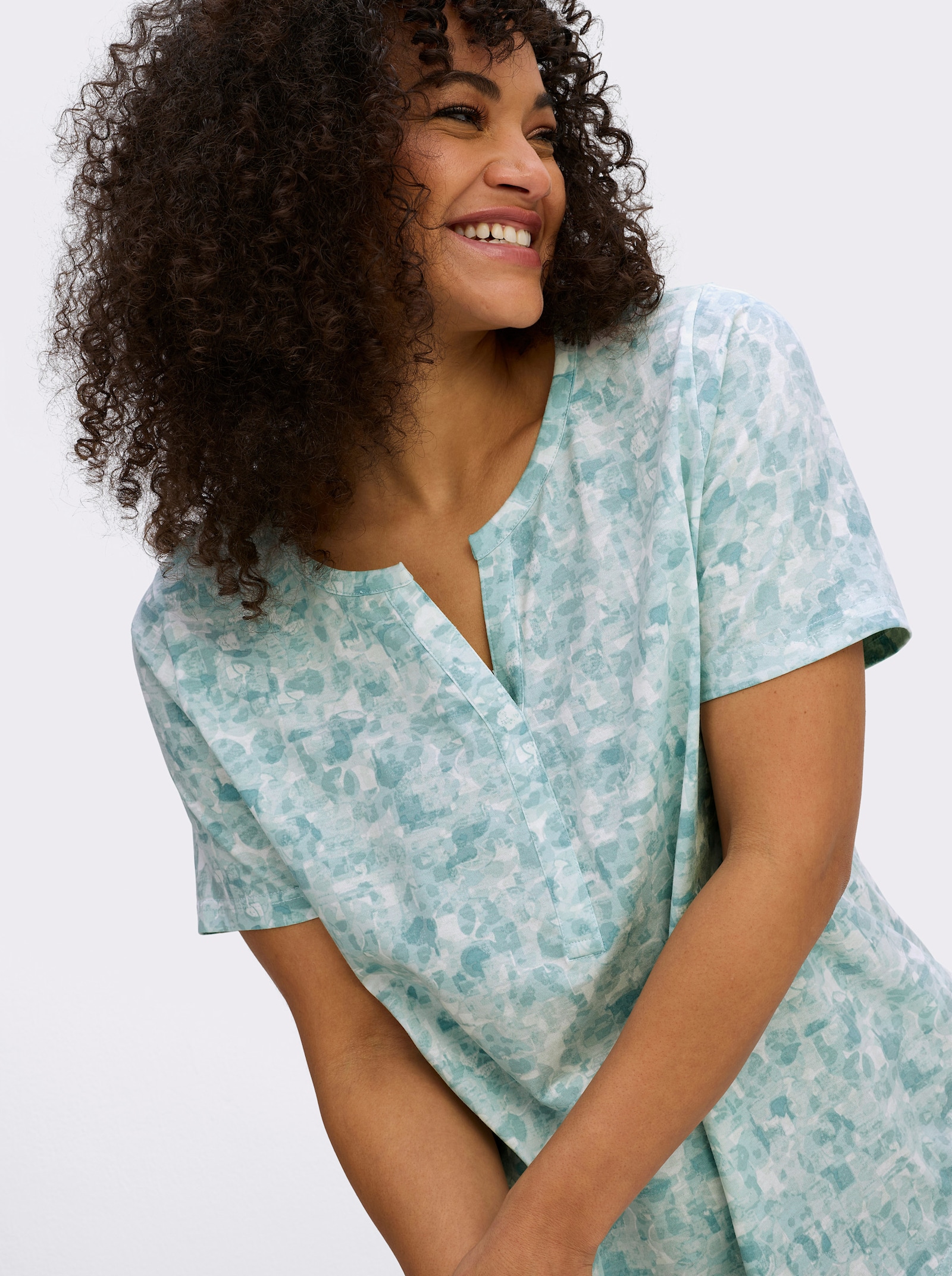 Kurzarmshirt in Baumwoll-Qualität - kalkmint-mint-bedruckt