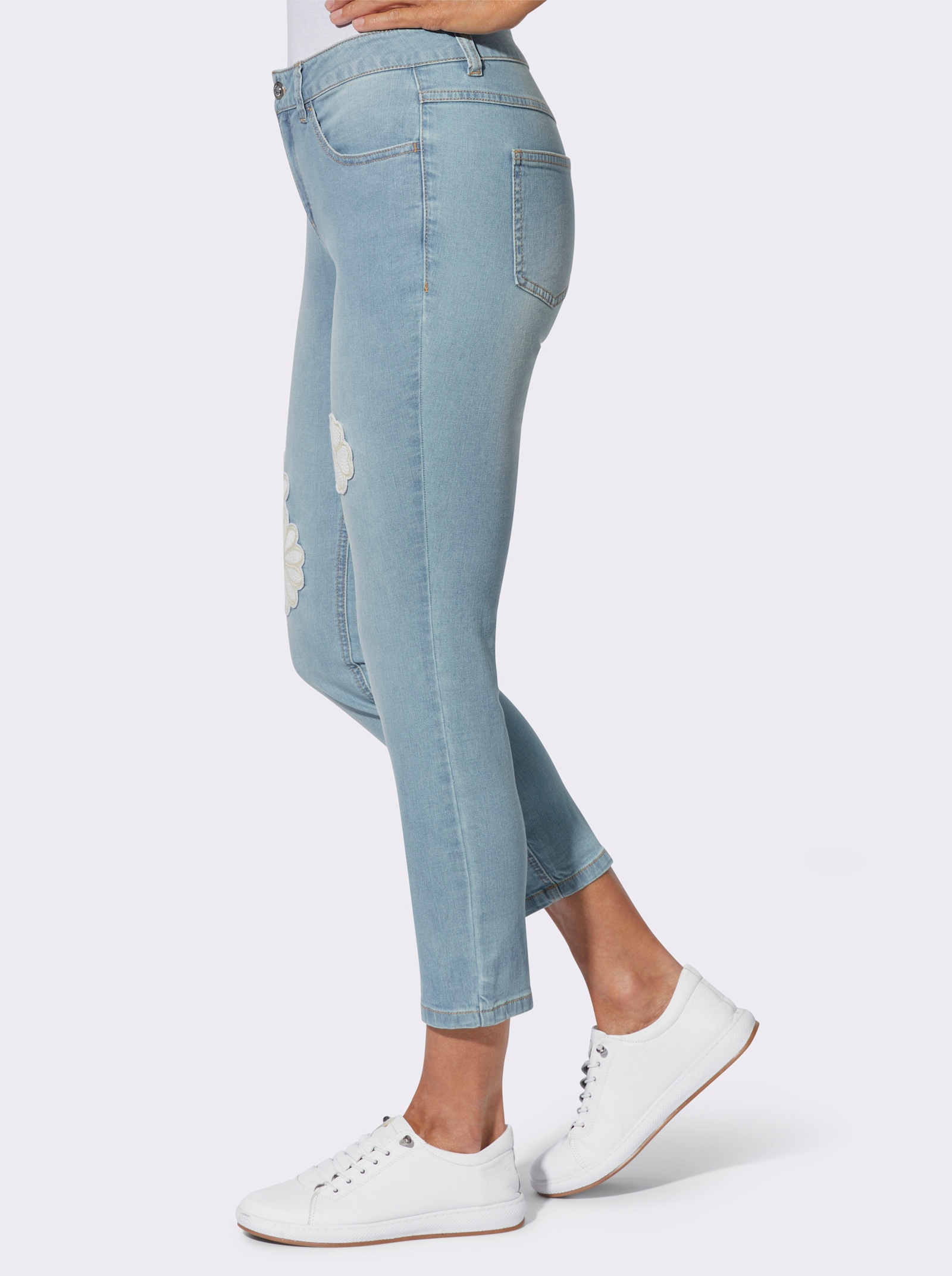 7/8-Jeans mit Blumen-Motiv vorne - blue-bleached