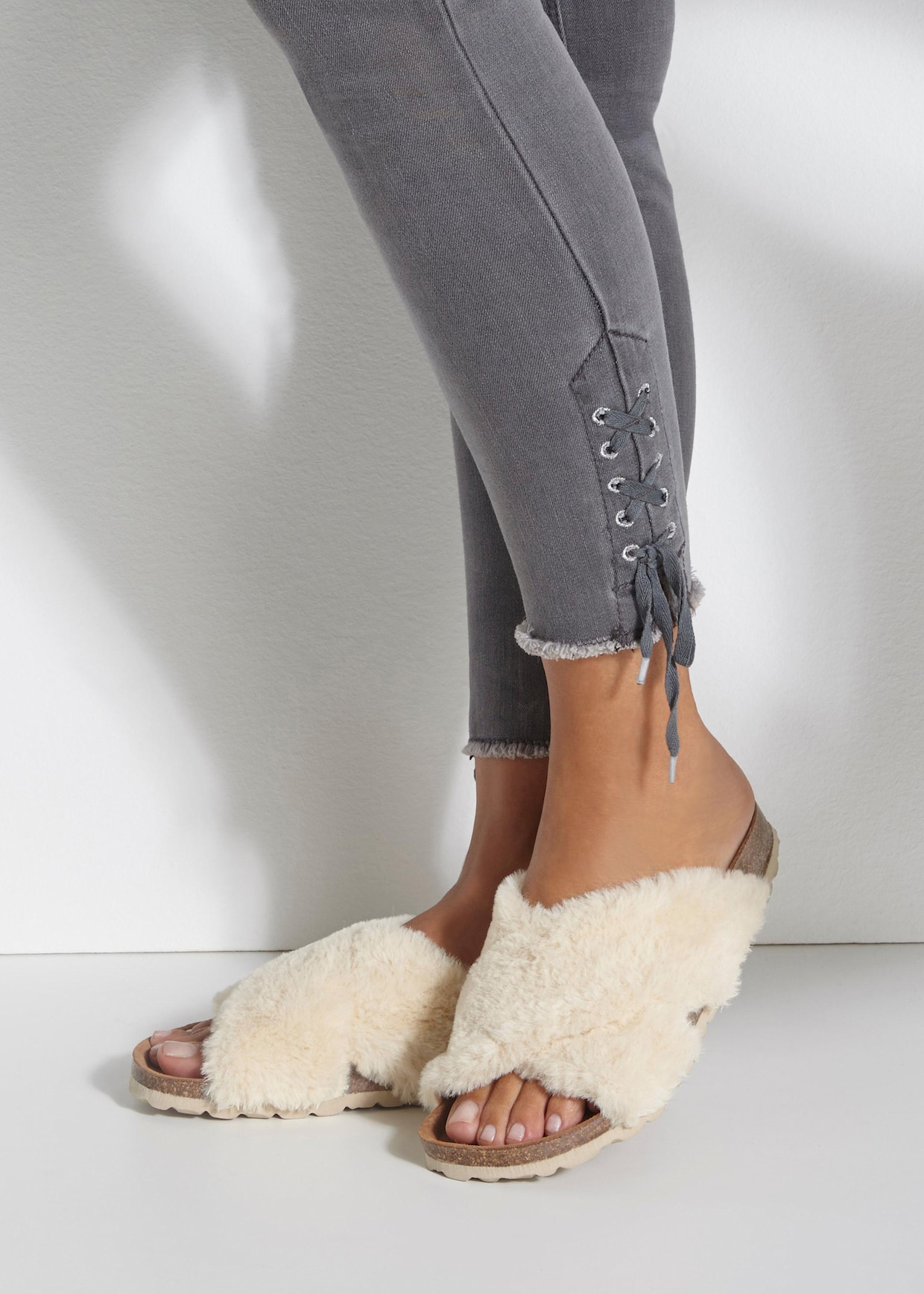 LASCANA Slippers - beige