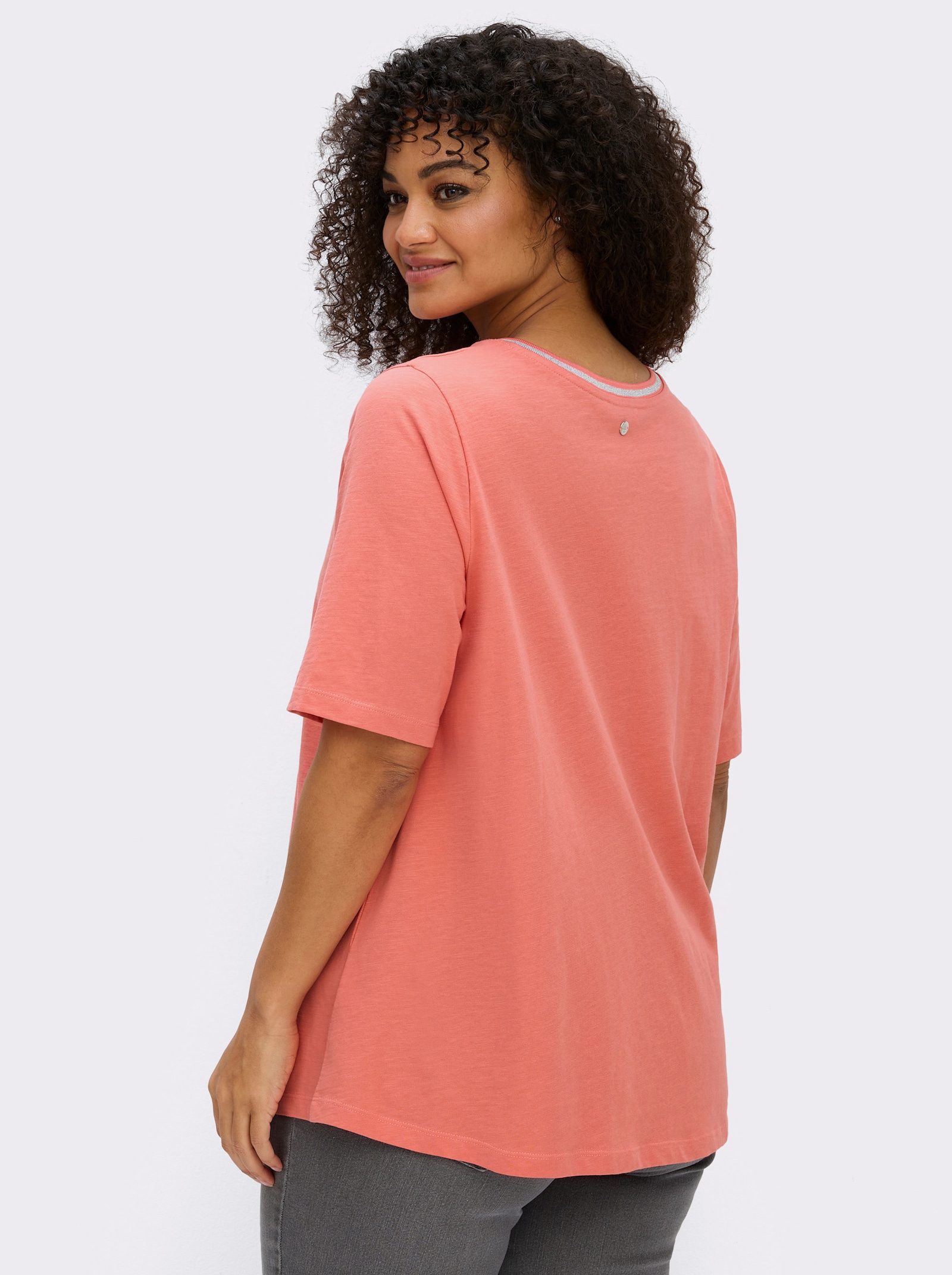 sheego V-Shirt mit Glitzergarn-Streifen - koralle
