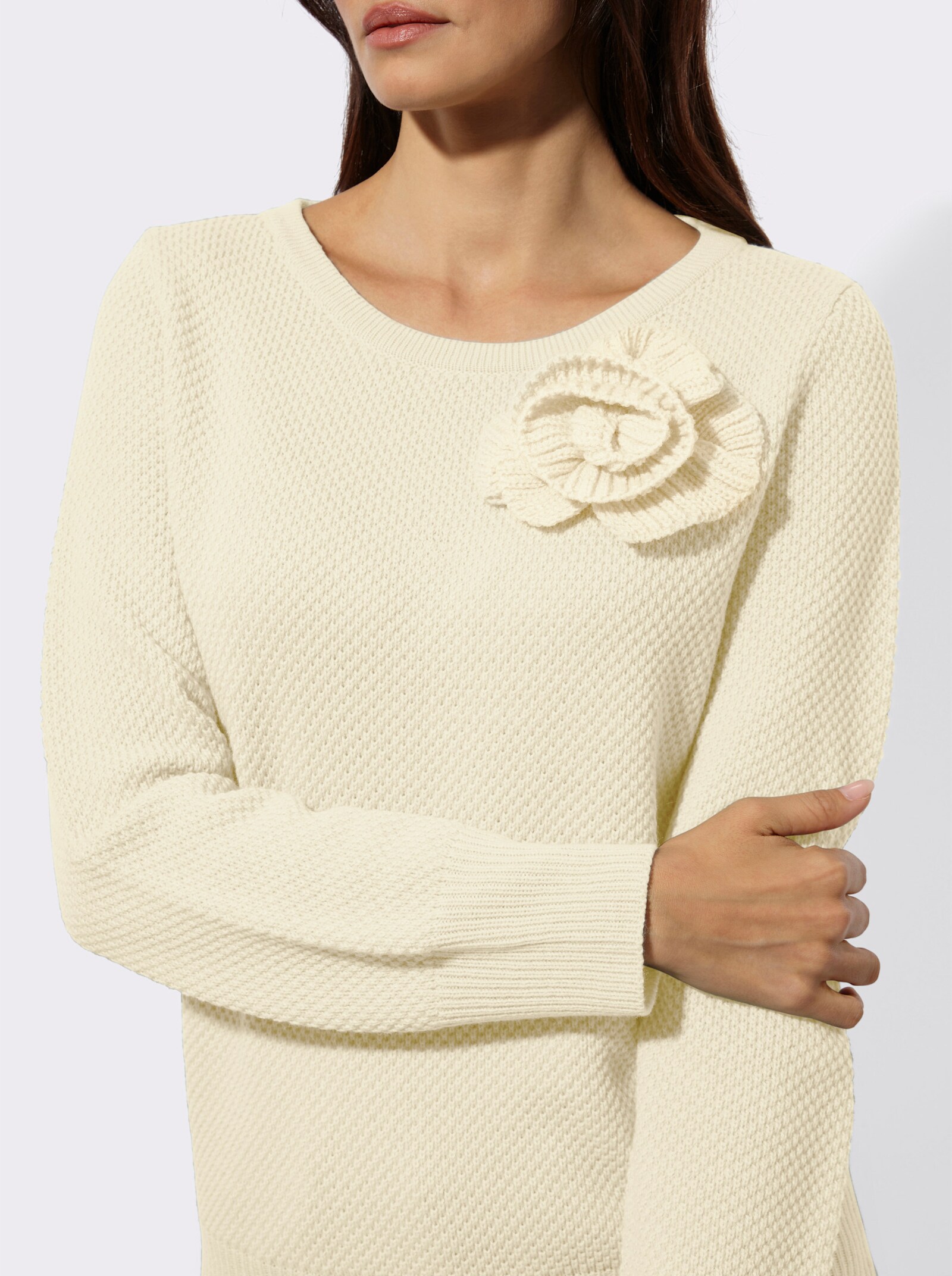 Langarm-Pullover mit Blüten-Applikation - champagner