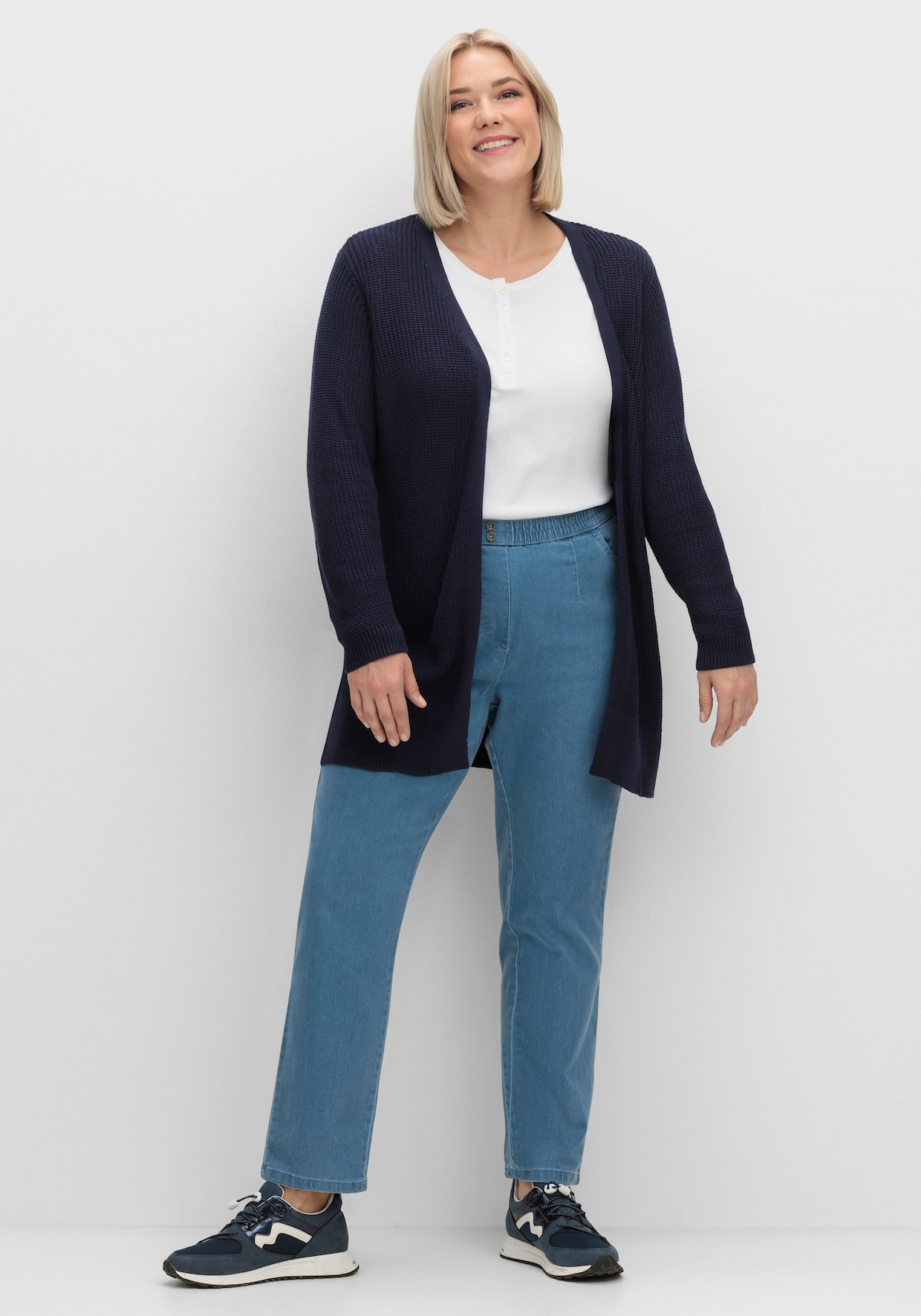 Longstrickjacke in passformgerechter Verarbeitung - marine