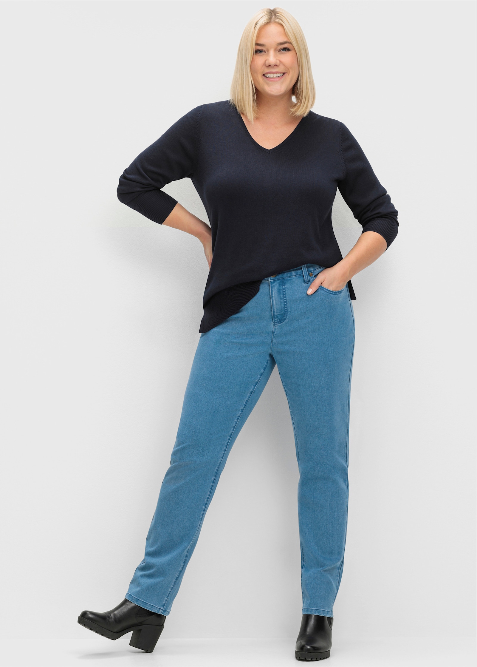 sheego Strickpullover mit V-Ausschnitt - tiefblau