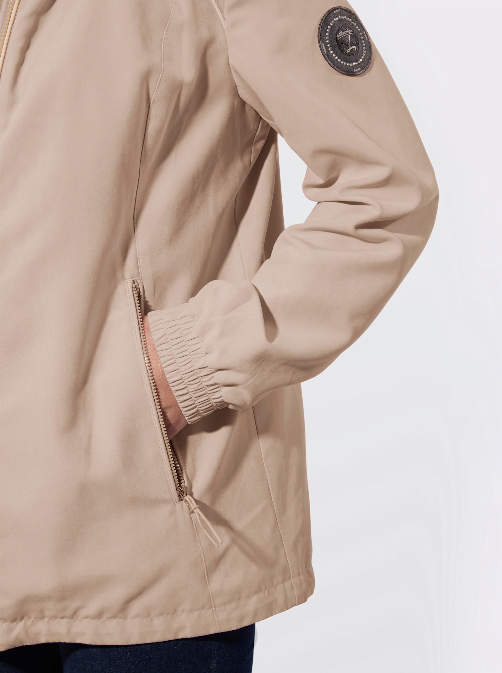 Übergangsjacke mit Tunnelzug auf Taillenhöhe - beige