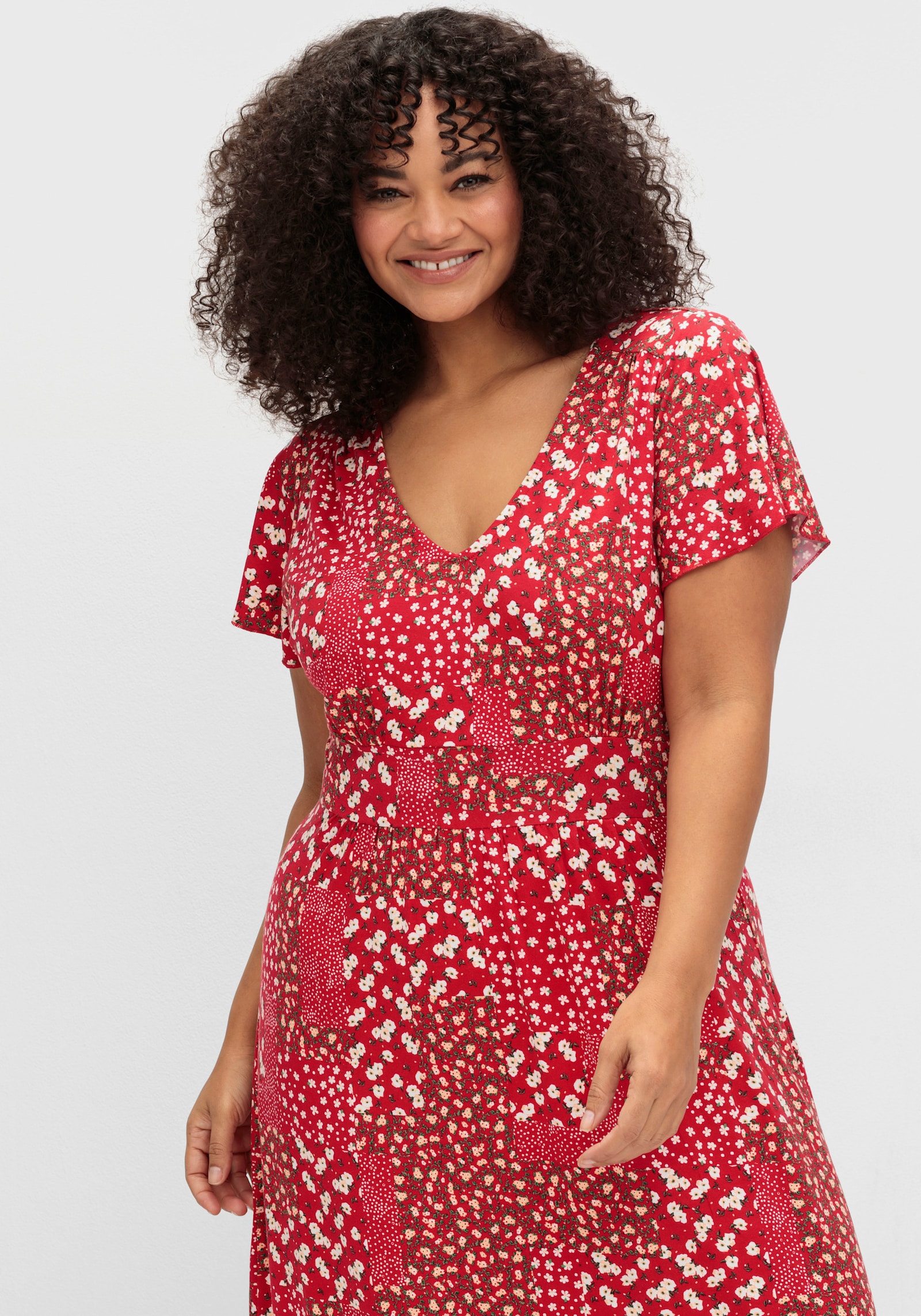 Jerseykleid mit Flügel-Ärmeln - erdbeere-champagner-bedruckt