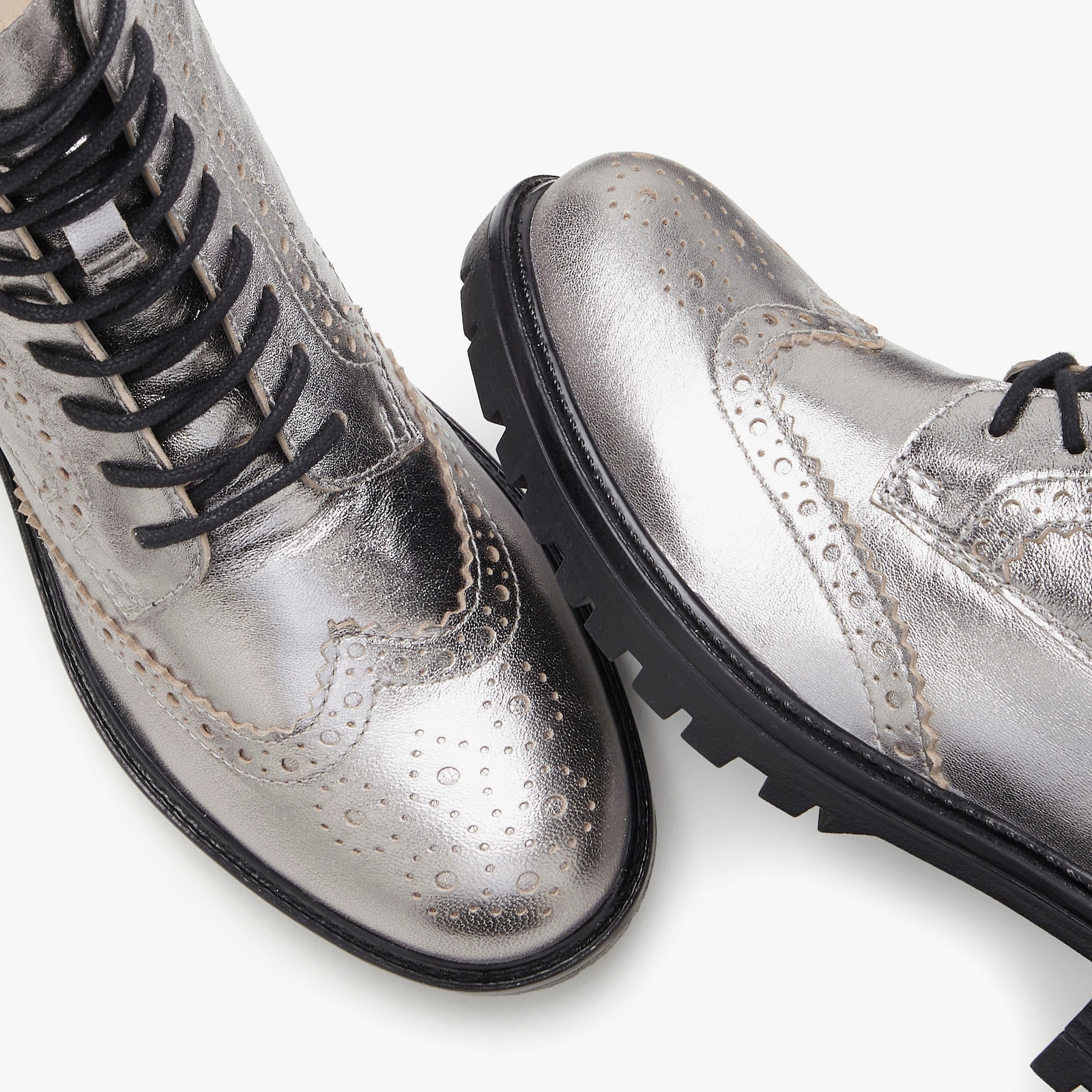 LASCANA Schnürboots - silberfarben