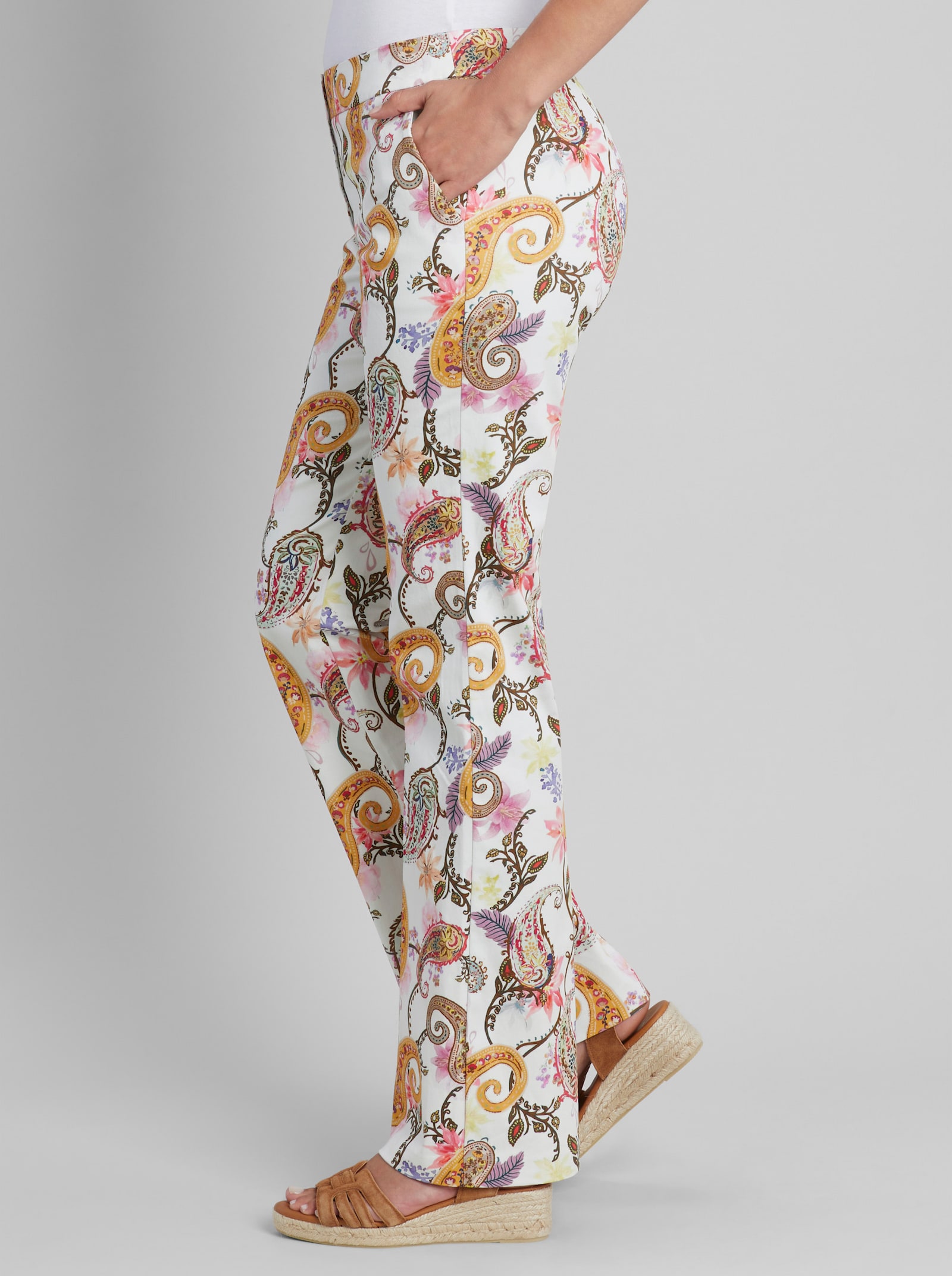 heine Hose im Paisleymuster - ecru-rosé-bedruckt