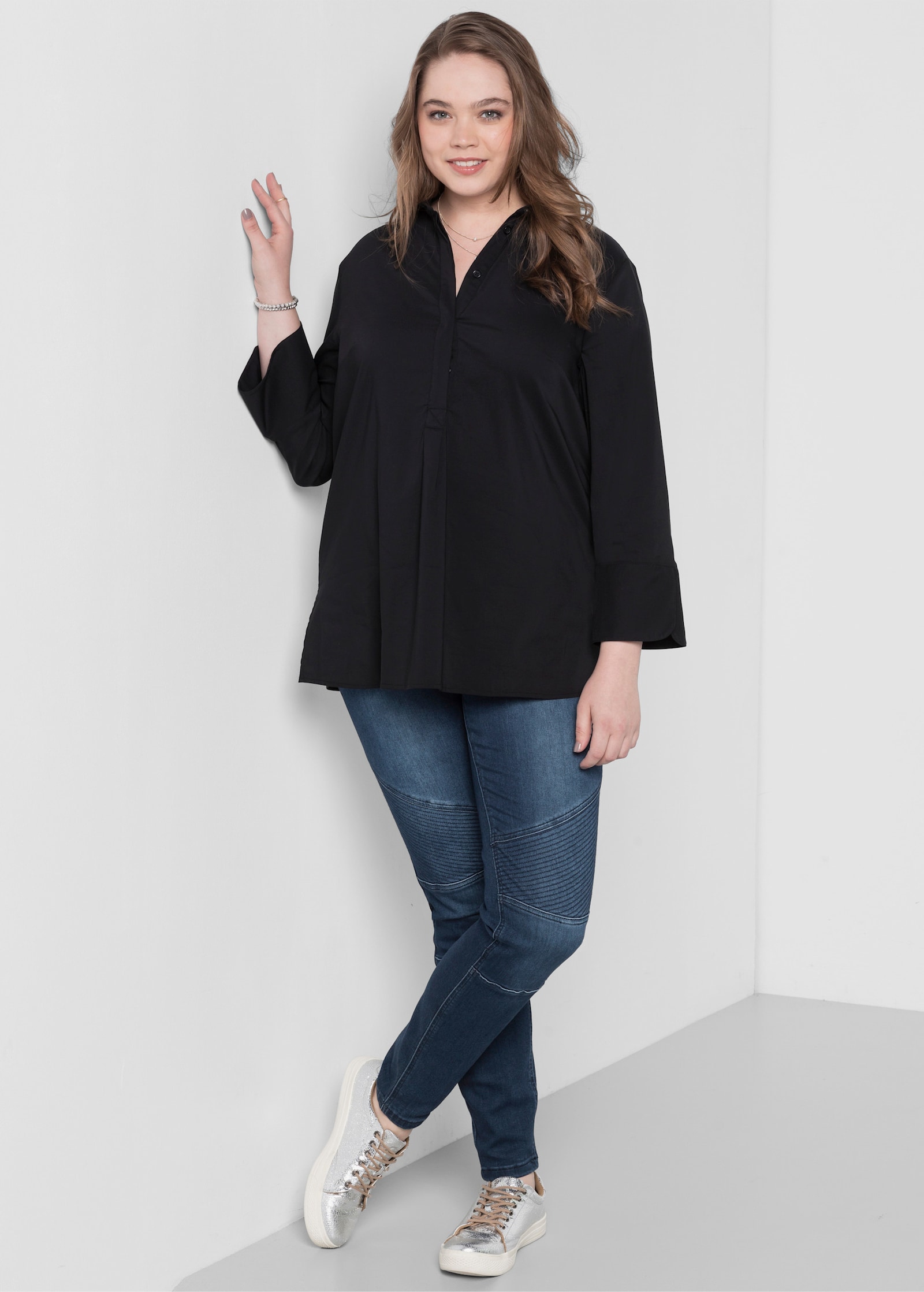 sheego Tuniek in lichte A-lijn - zwart