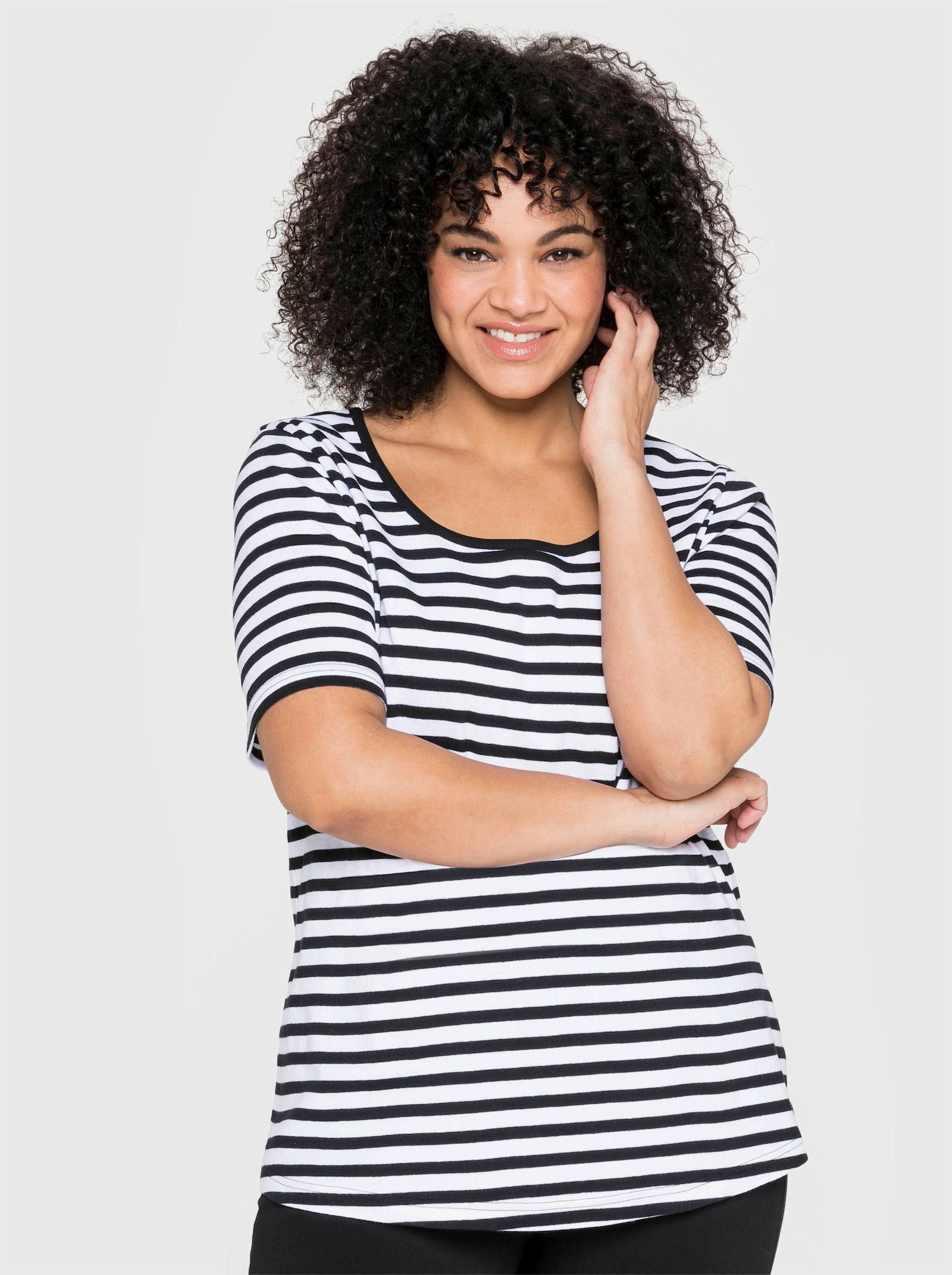 sheego Streifenshirt mit Rundhalsausschnitt - schwarz-weiß