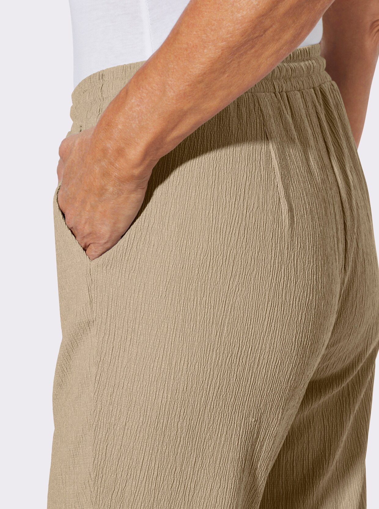 Schlupfhose in Crinkle-Qualität - beige