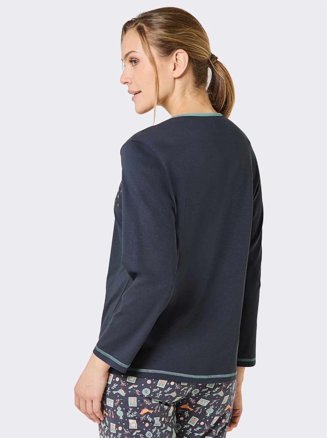 Comtessa Schlafanzugshirt mit kontrastfarbigen Ziernähten - jeansblau-ozean