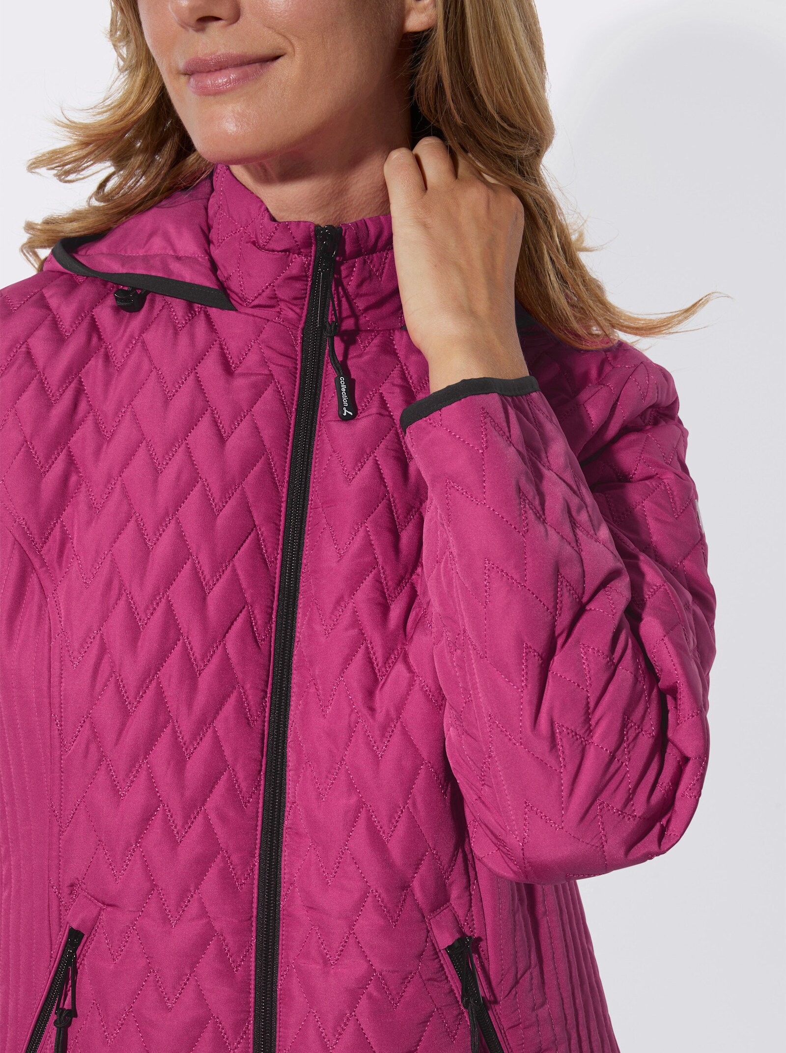Steppjacke mit Kapuze und Stehkragen - fuchsia