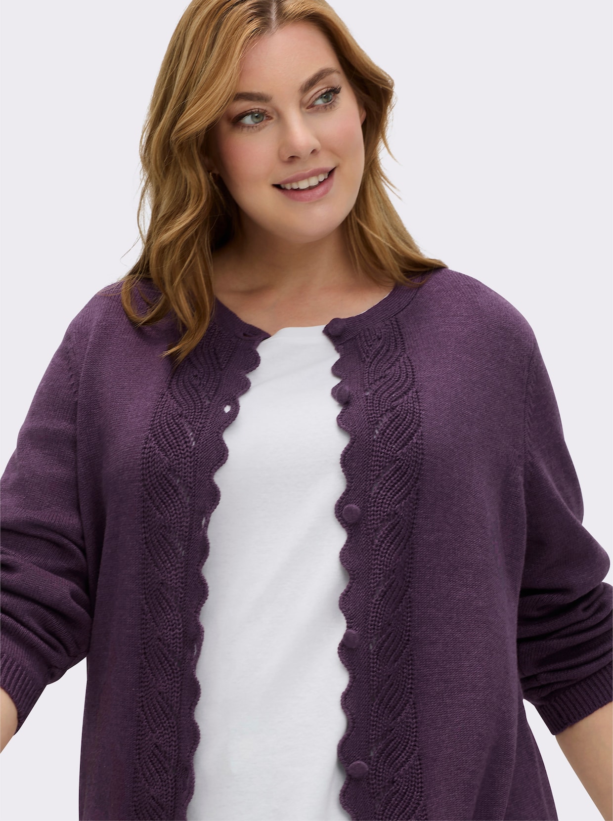 Strickjacke mit gebogter Knopfleiste - traube-meliert