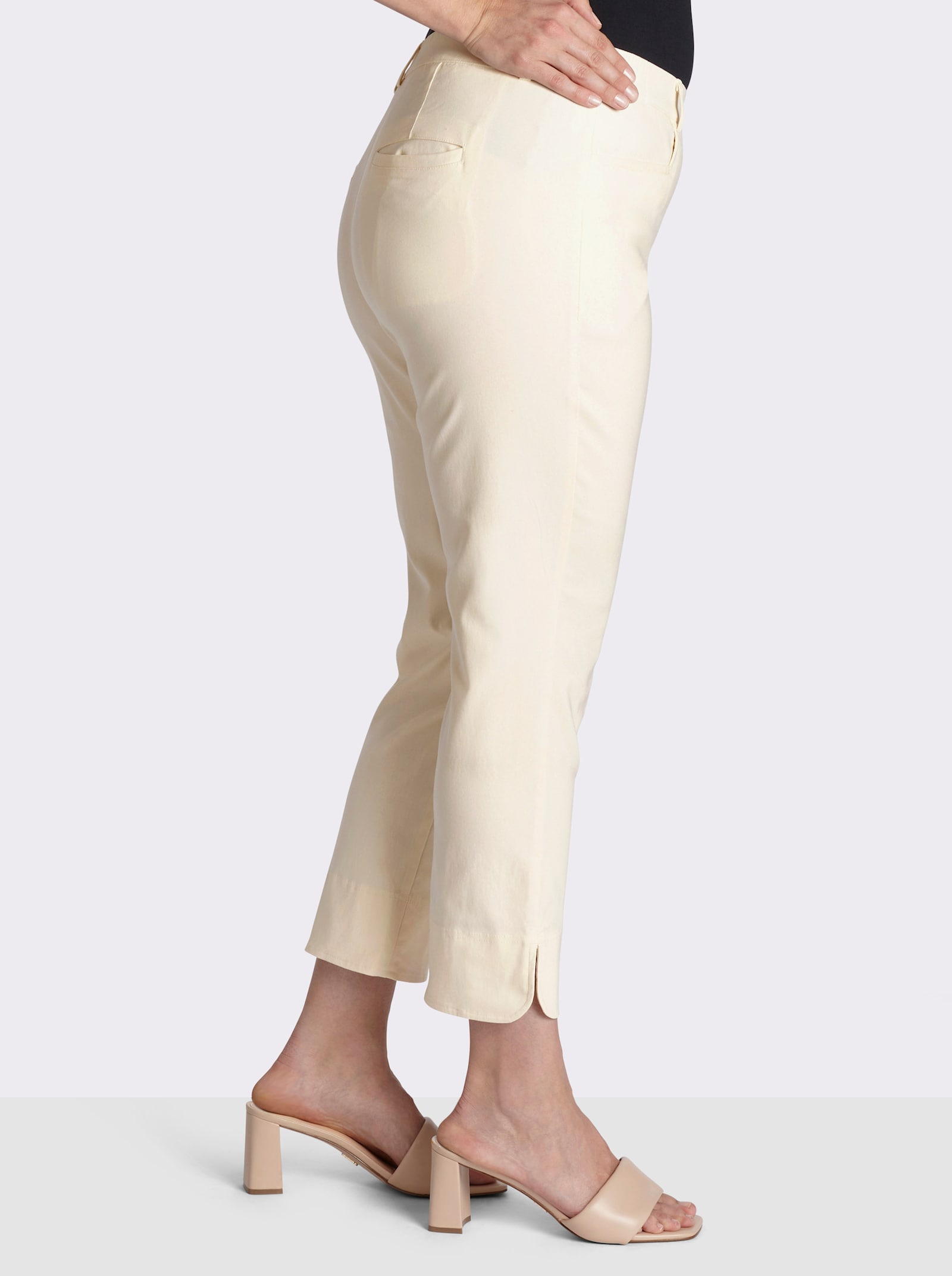 sheego Bengalinebroek in 7/8-lengte met zijsplitten - champagne