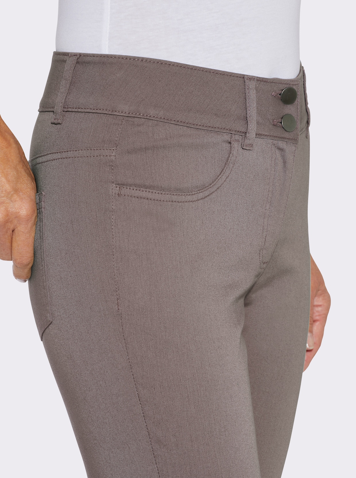 Jeans mit Stretch-Einsatz hinten - dunkeltaupe