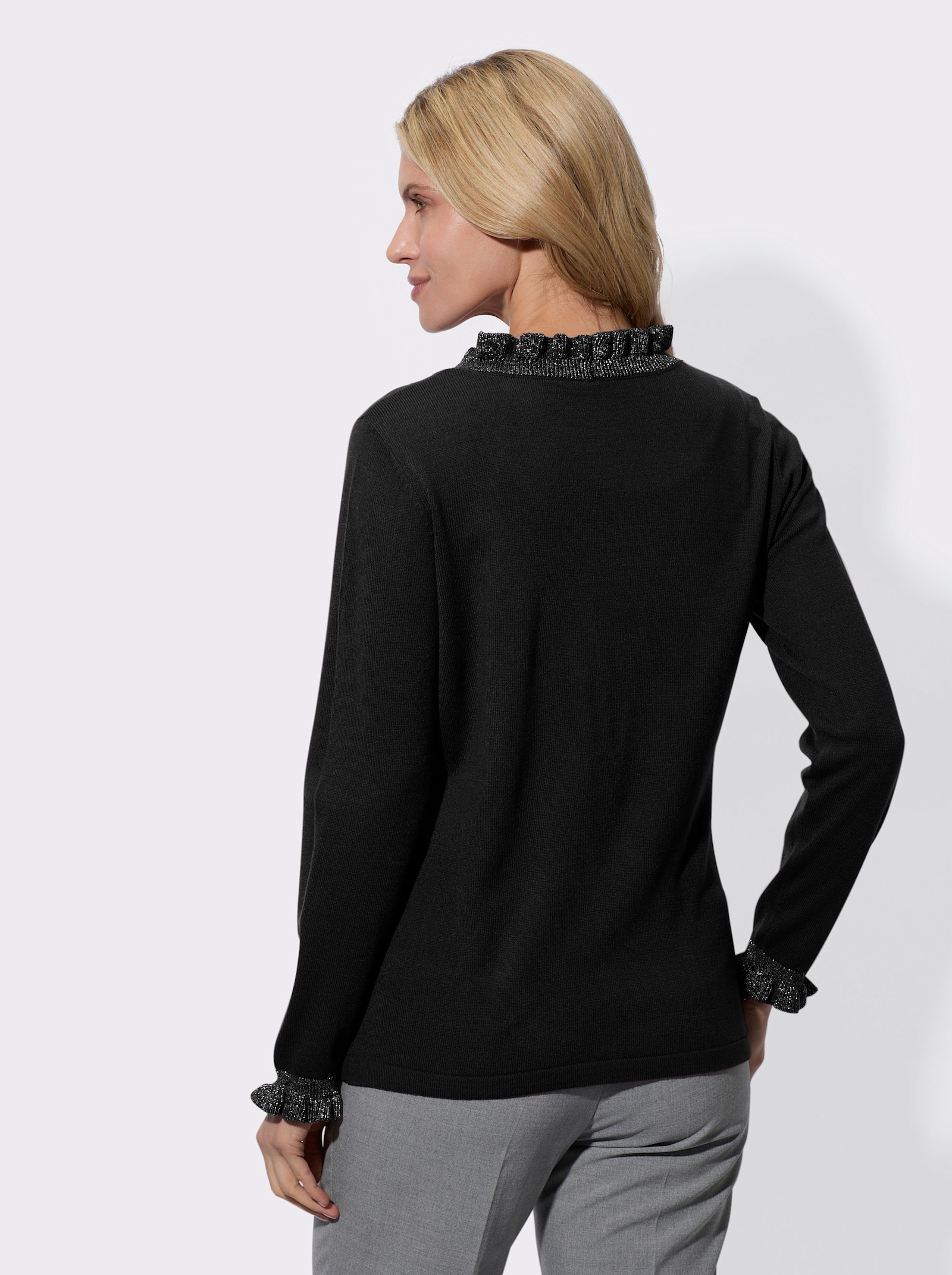 Strickjacke mit Rüschen - schwarz