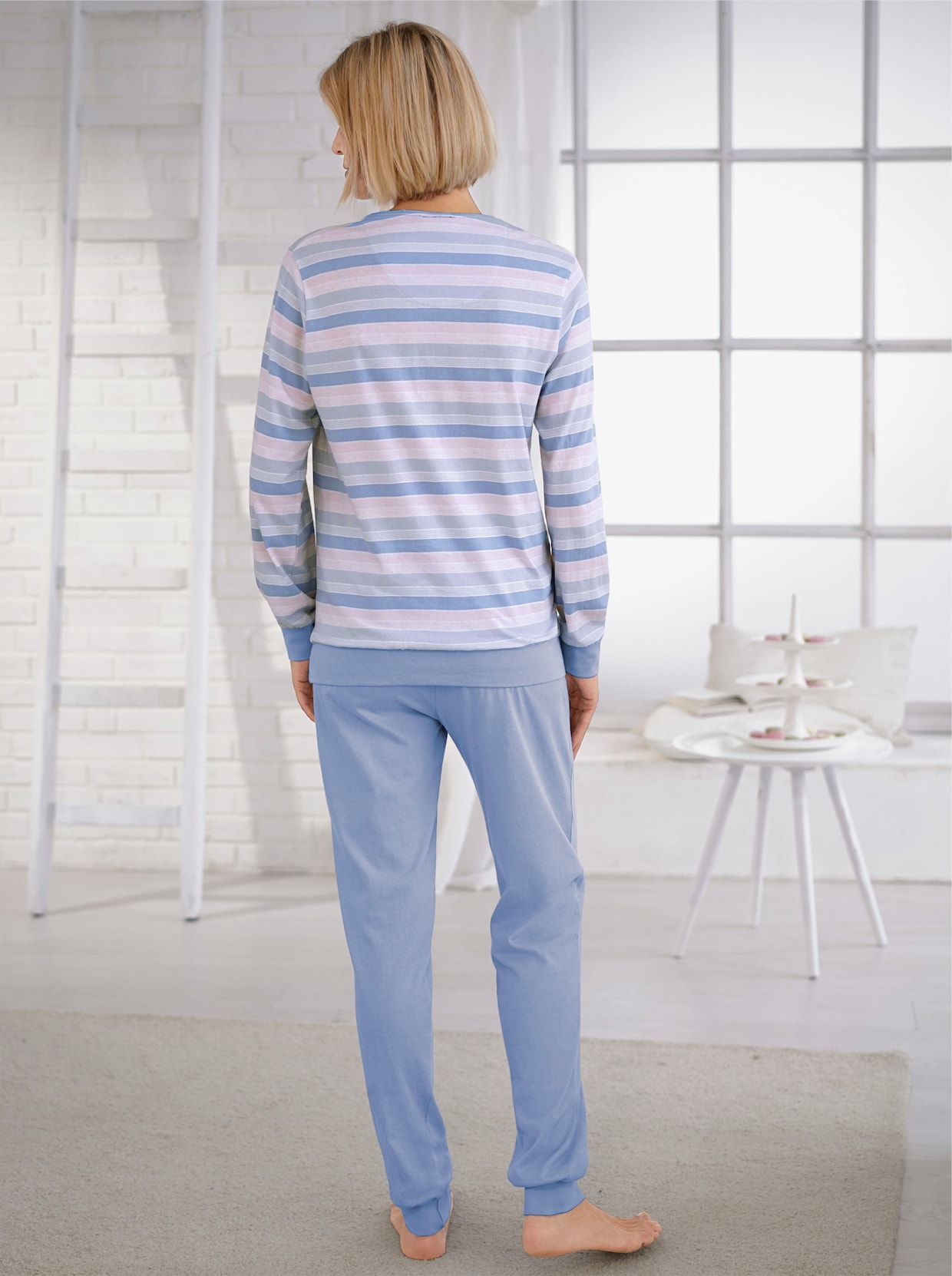 Normann Pyjamas - blekblå, randig