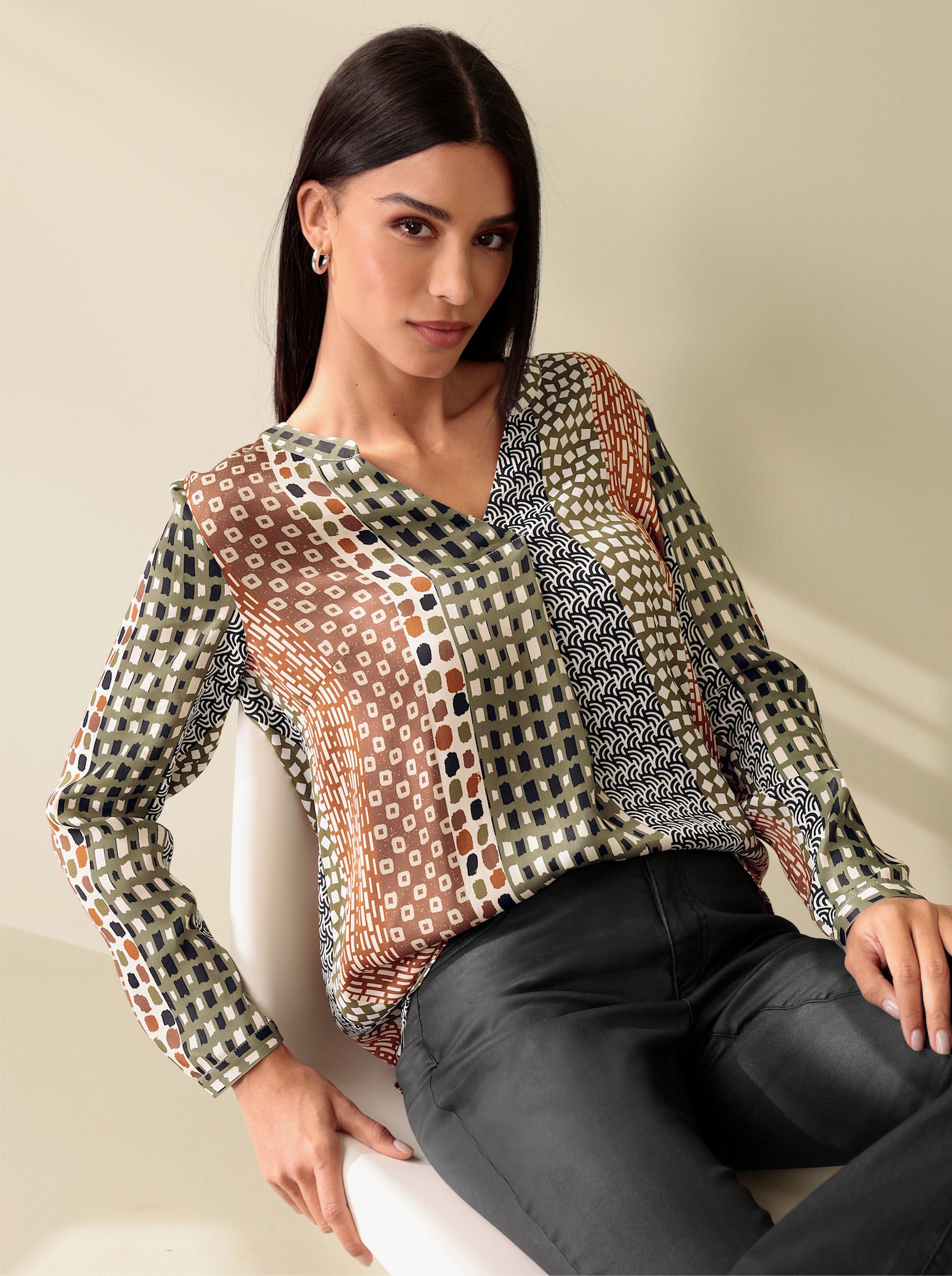 heine Schlupfbluse aus Satin - sand-khaki-bedruckt