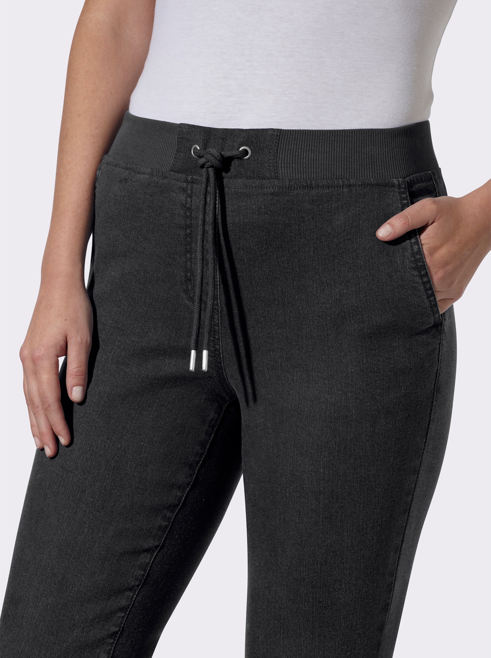 Comfortjeans met ogen en sierband - black denim
