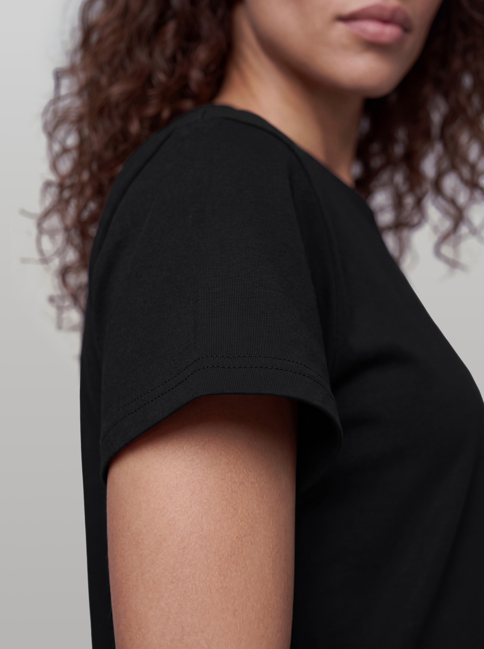 heine Jerseykleid mit Schlitz - schwarz