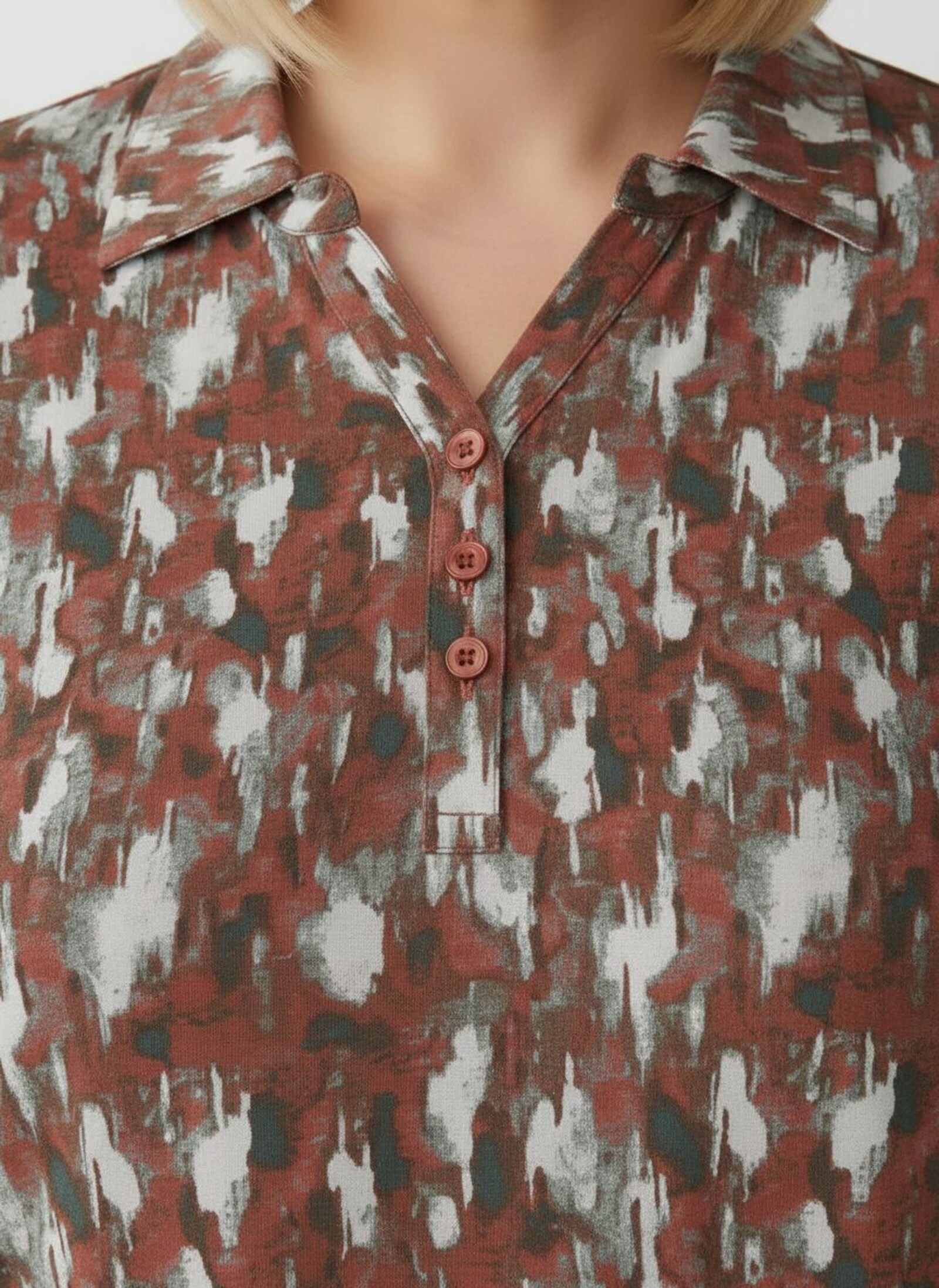 Poloshirt mit kurzer Knopfleiste - rostrot-graphit-bedruckt