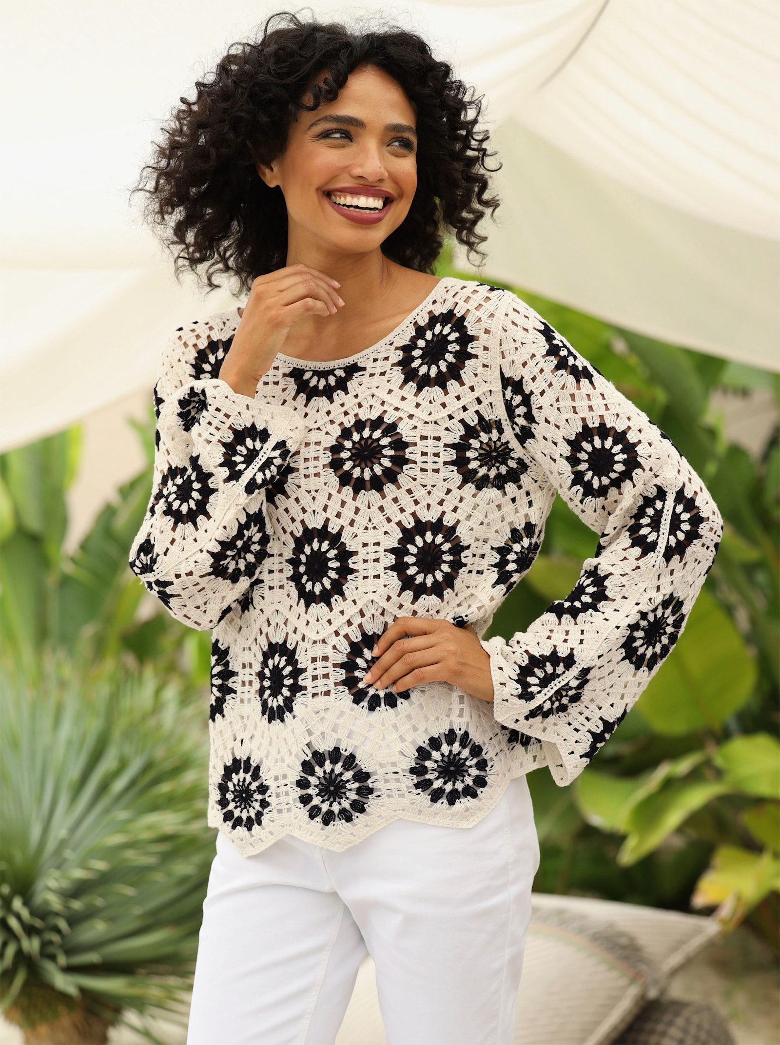 heine Pullover mit Crochet-Spitze - ecru-schwarz-gemustert
