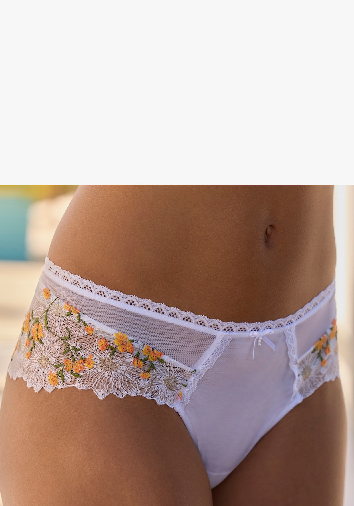 LASCANA Stringpanty - weiss-orange