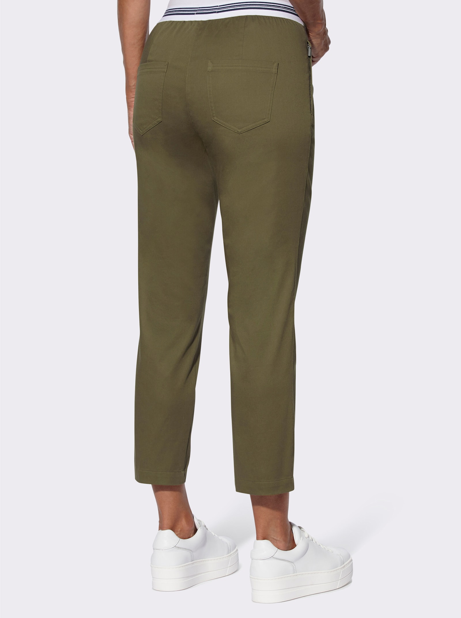 7/8-Hose mit vorverlegter Seitennaht - oliv