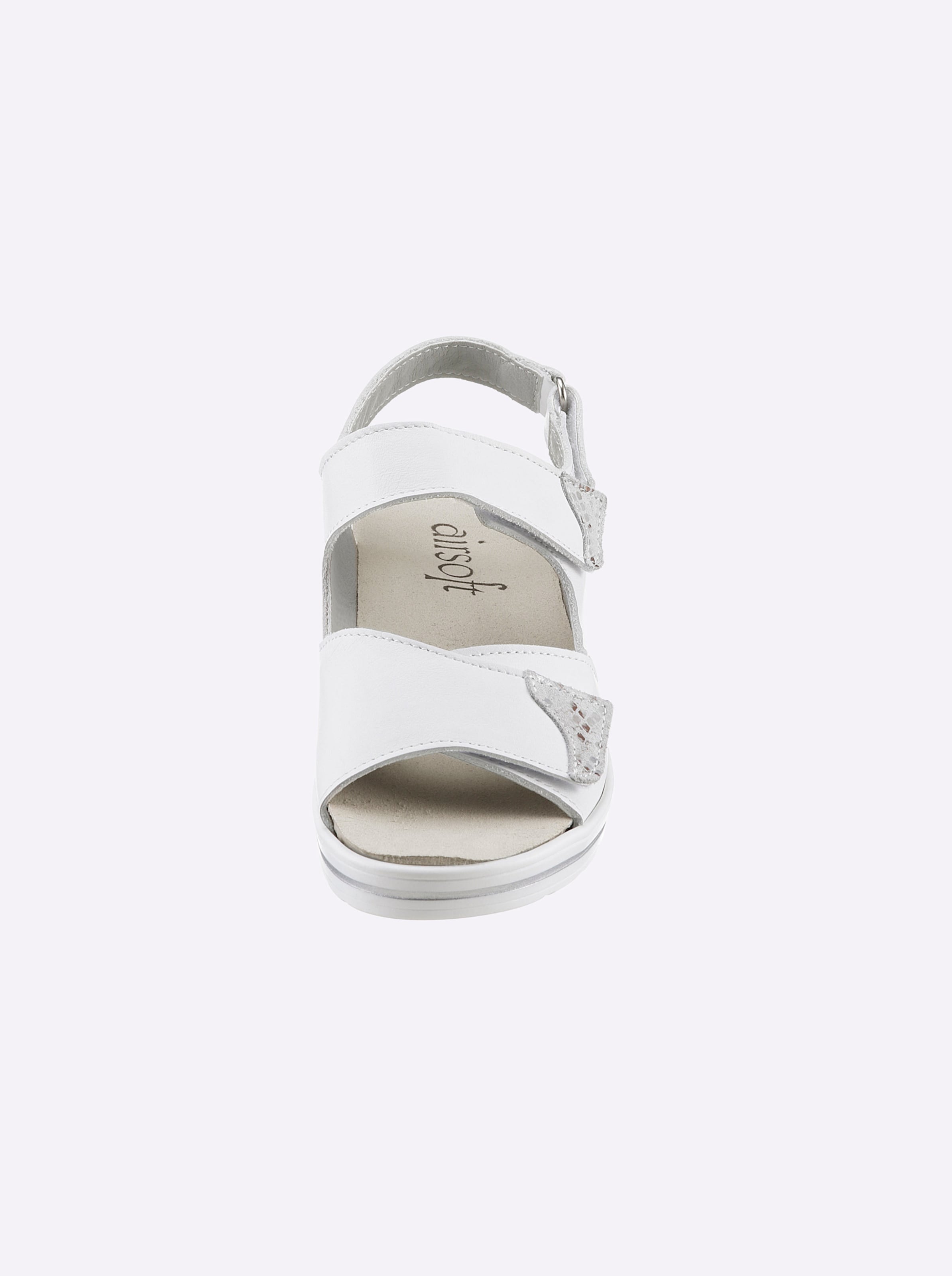 Farbe günstig Kaufen-Sandalette in weiß von airsoft comfort+. Sandalette in weiß von airsoft comfort+ <![CDATA[Wir stehen auf Komfort und eine tolle Optik – wie die Sandalette von airsoft comfort+ beweist. Farbe Weiß aus Glattleder, Farbe Marine aus Nubuk- und La