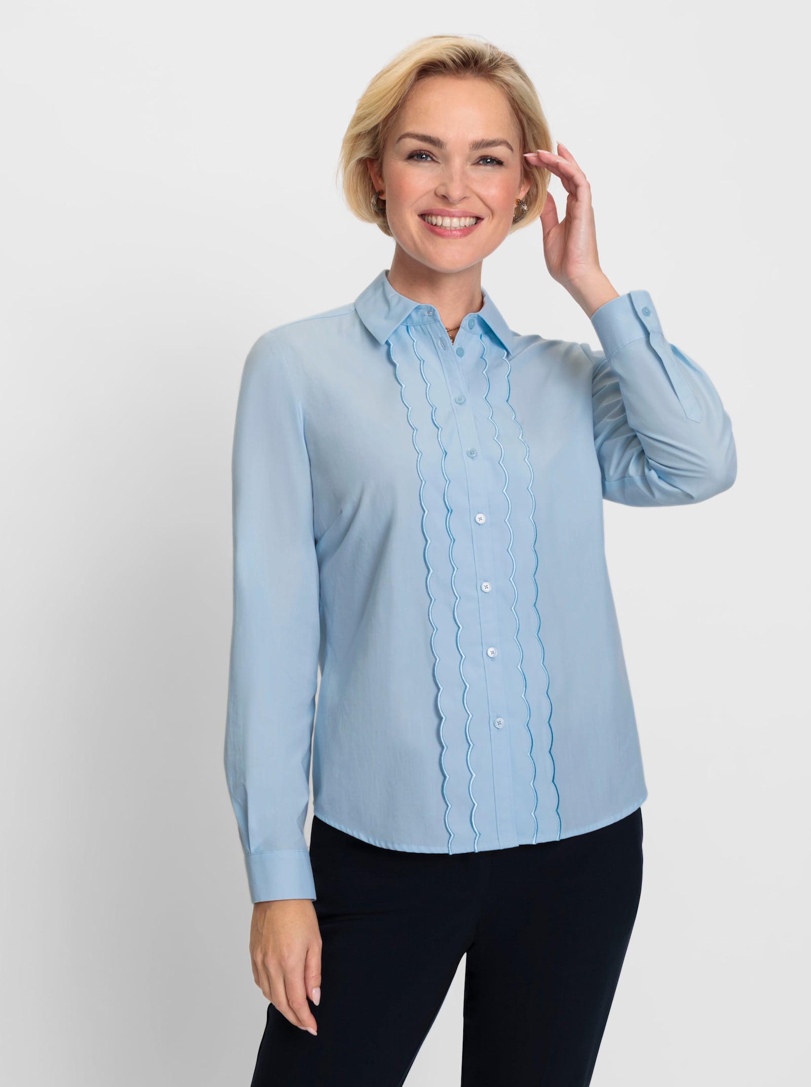 Blouse met lange mouwen en knoopmanchetten - lichtblauw