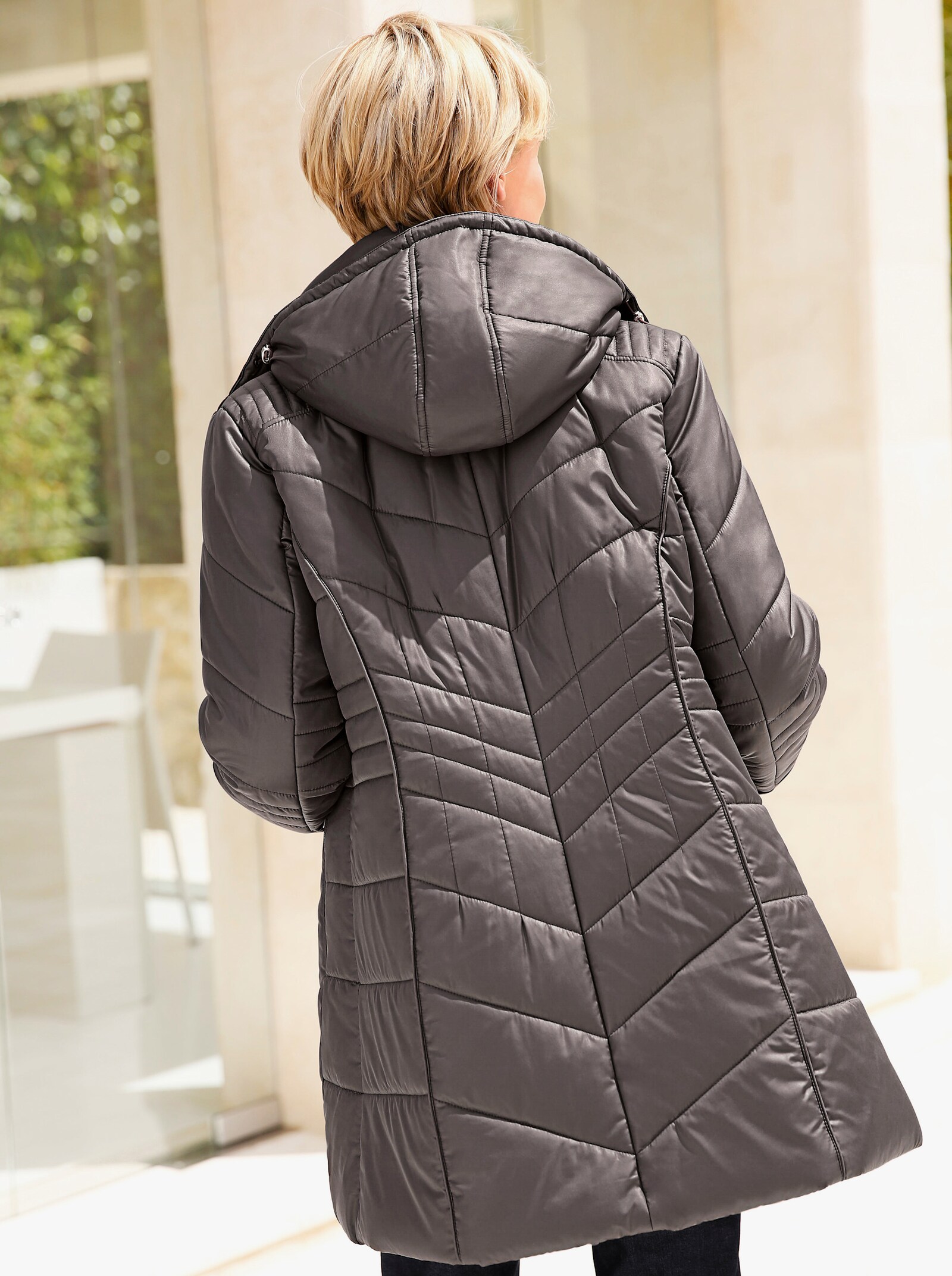 Gewatteerde jas van microvezel, onderhoudsarm - taupe