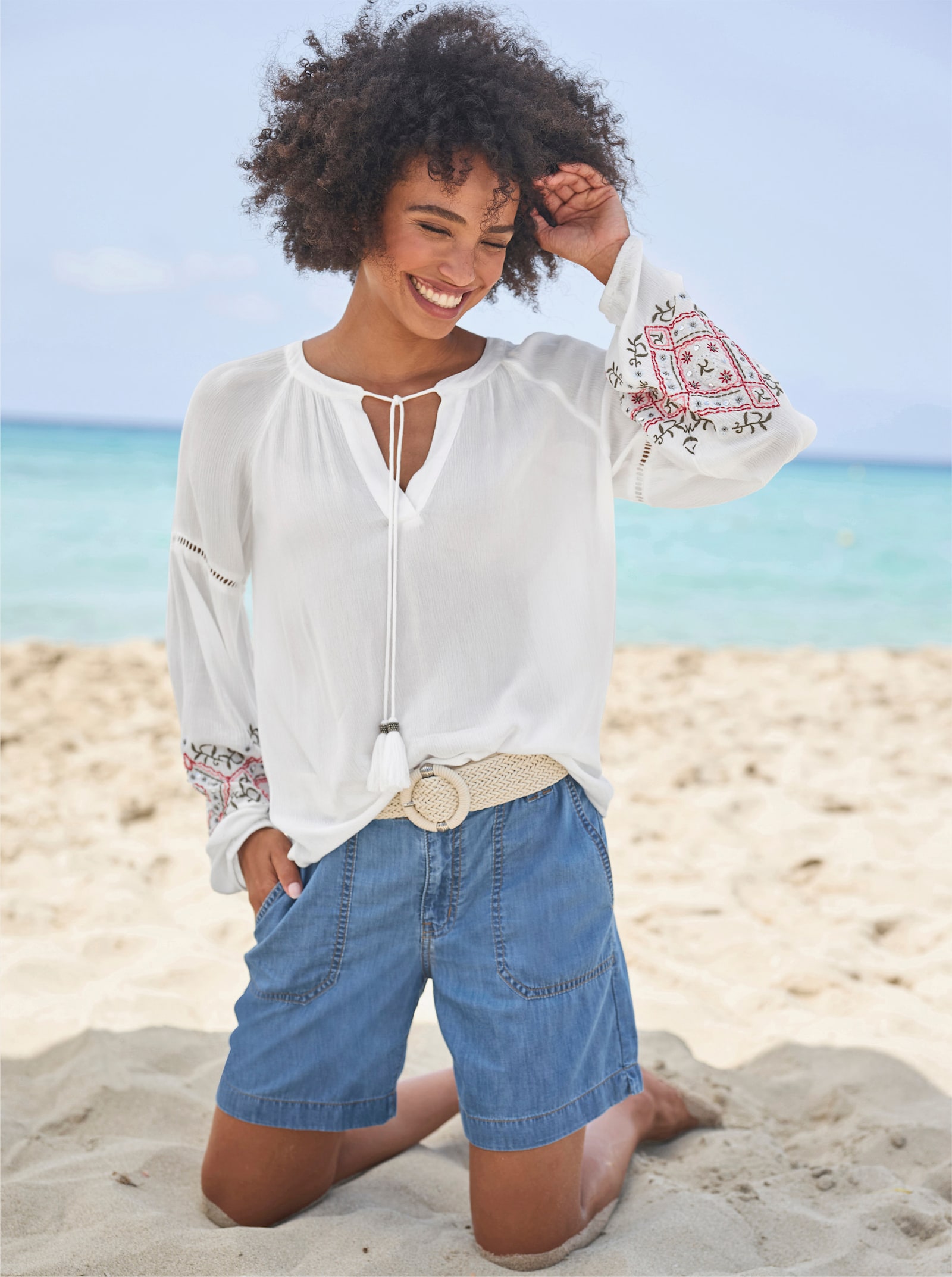 heine Short, petites fentes sur les jambes - bleu blanchi