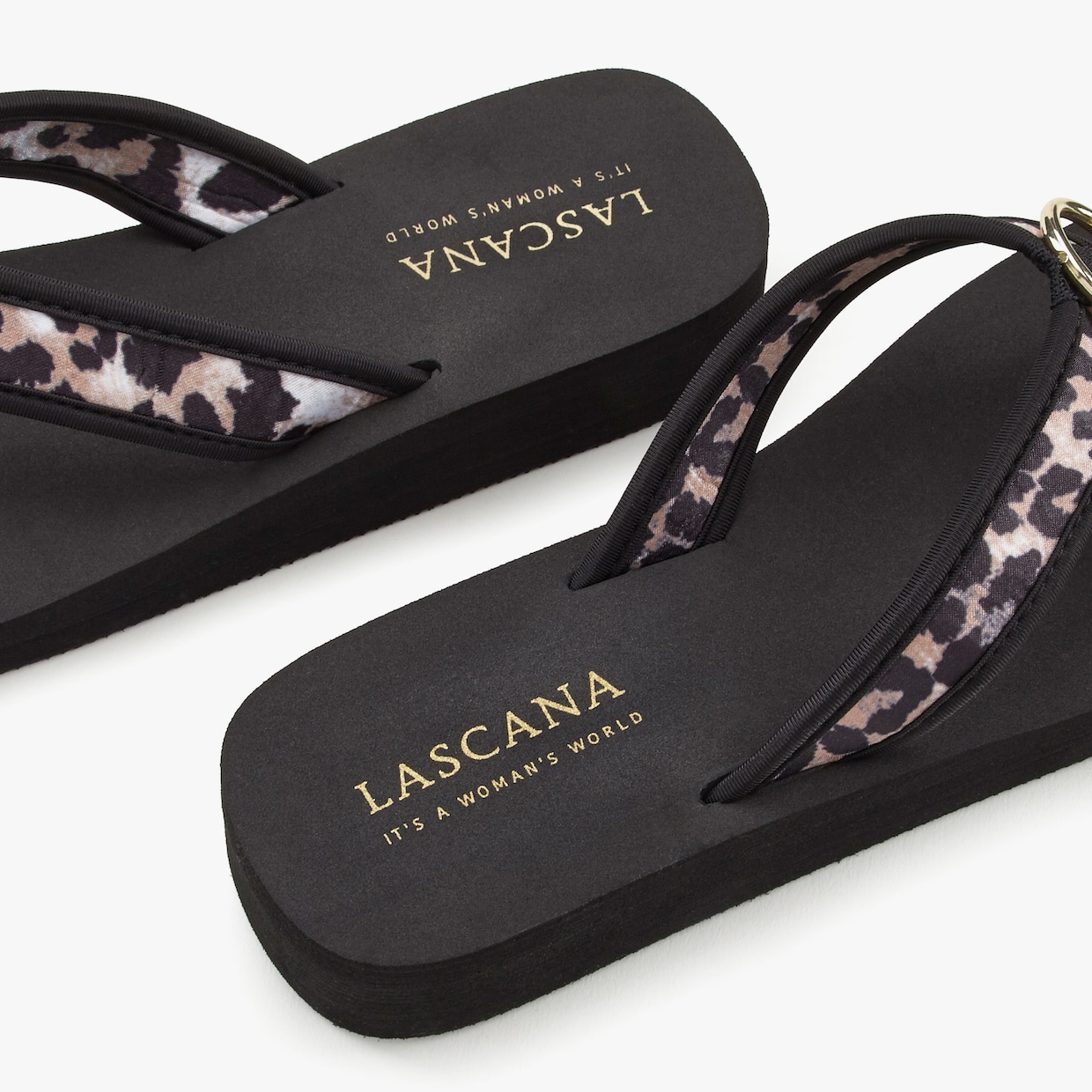 LASCANA Badslippers - zwart/luipaard