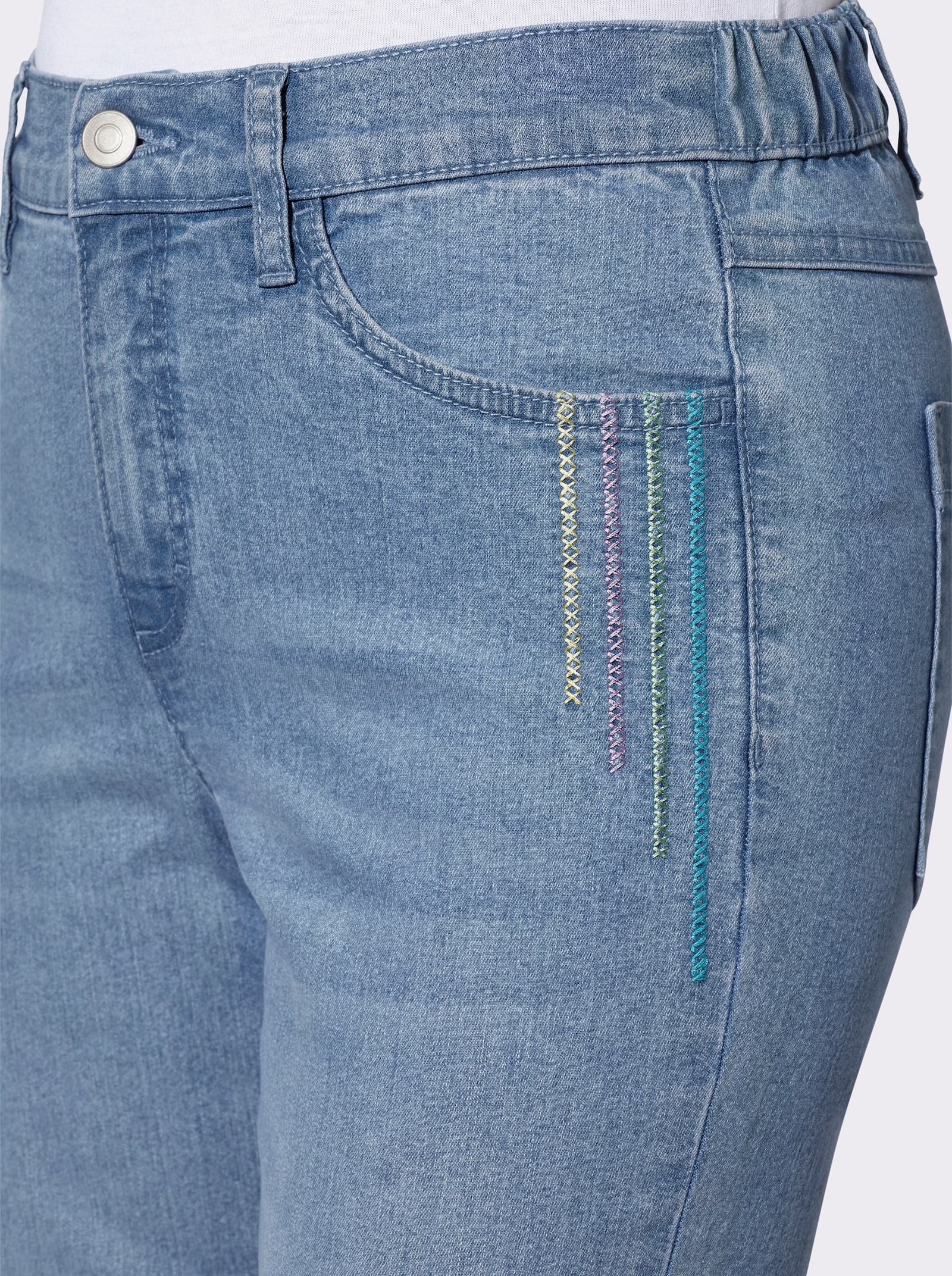 Džíny s výšivkou na kapsách - bělená modrá